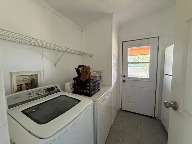 Mobile Home For Rent in Taylor County , 1417 Warren Street, Buffalo Gap, Texas 79508, 3 Bedroom, 2 Bathroom, 2 Garage spaces, 1,624 Sqft, built in 2002, mls#21348863, Real Estate Agent in Buffalo Gap, Homes For Rent in Taylor county, Homes For Rent in Buffalo Gap, Realtor in Buffalo Gap Texas, Real Estate Brokerage Independent Realty Texas, Luminita Cordes Realtor