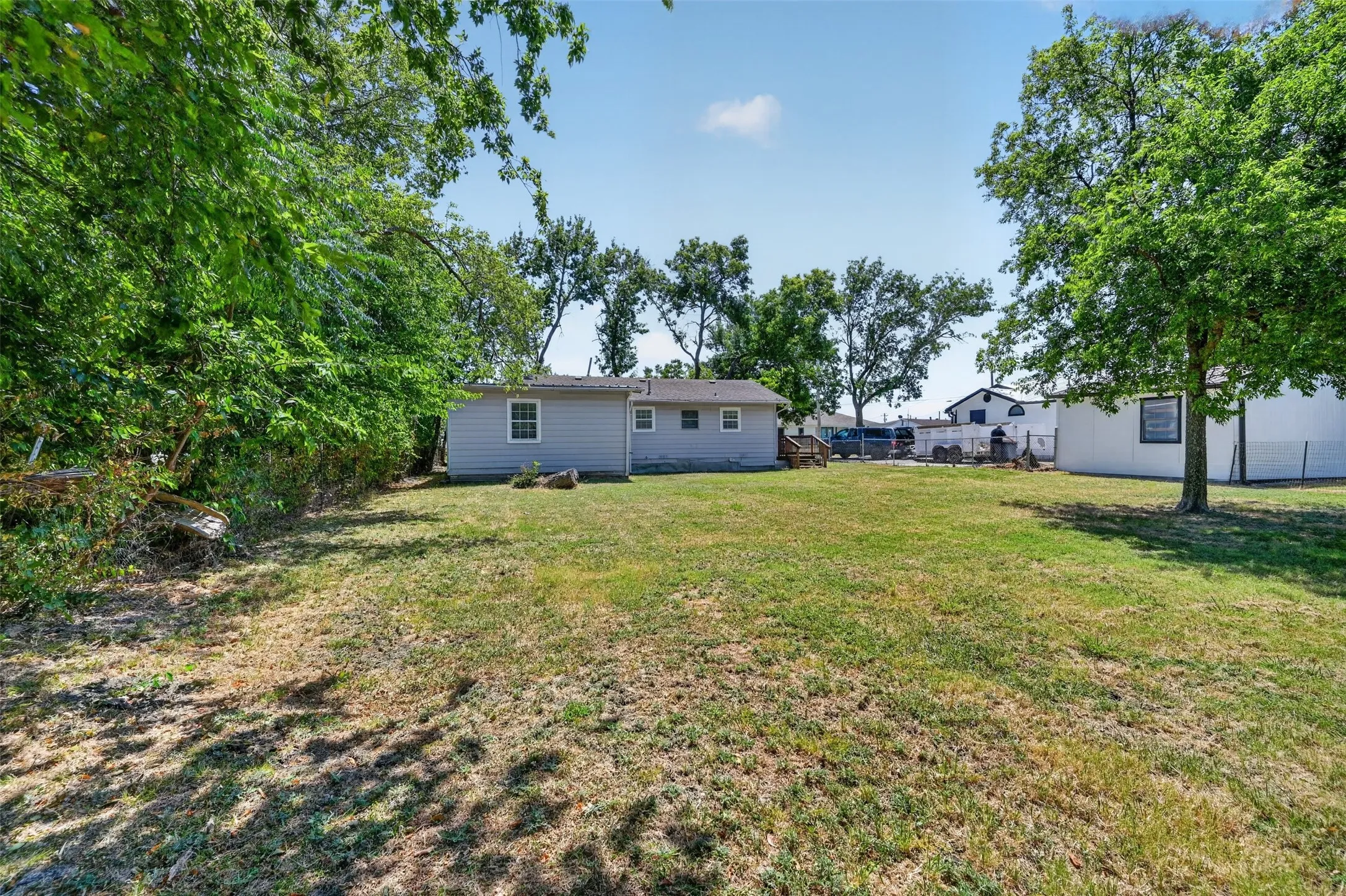 Single Family Residence For Sale in Collin County , 610 Jefferson Avenue, Princeton, Texas 75407, 2 Bedroom, 1 Bathroom, Garage spaces, 1,148 Sqft, built in 1950, mls#21348404, Real Estate Agent in Princeton, Homes For Sale in Collin county, Homes For Sale in Princeton, Realtor in Princeton Texas, Real Estate Brokerage Independent Realty Texas, Luminita Cordes Realtor