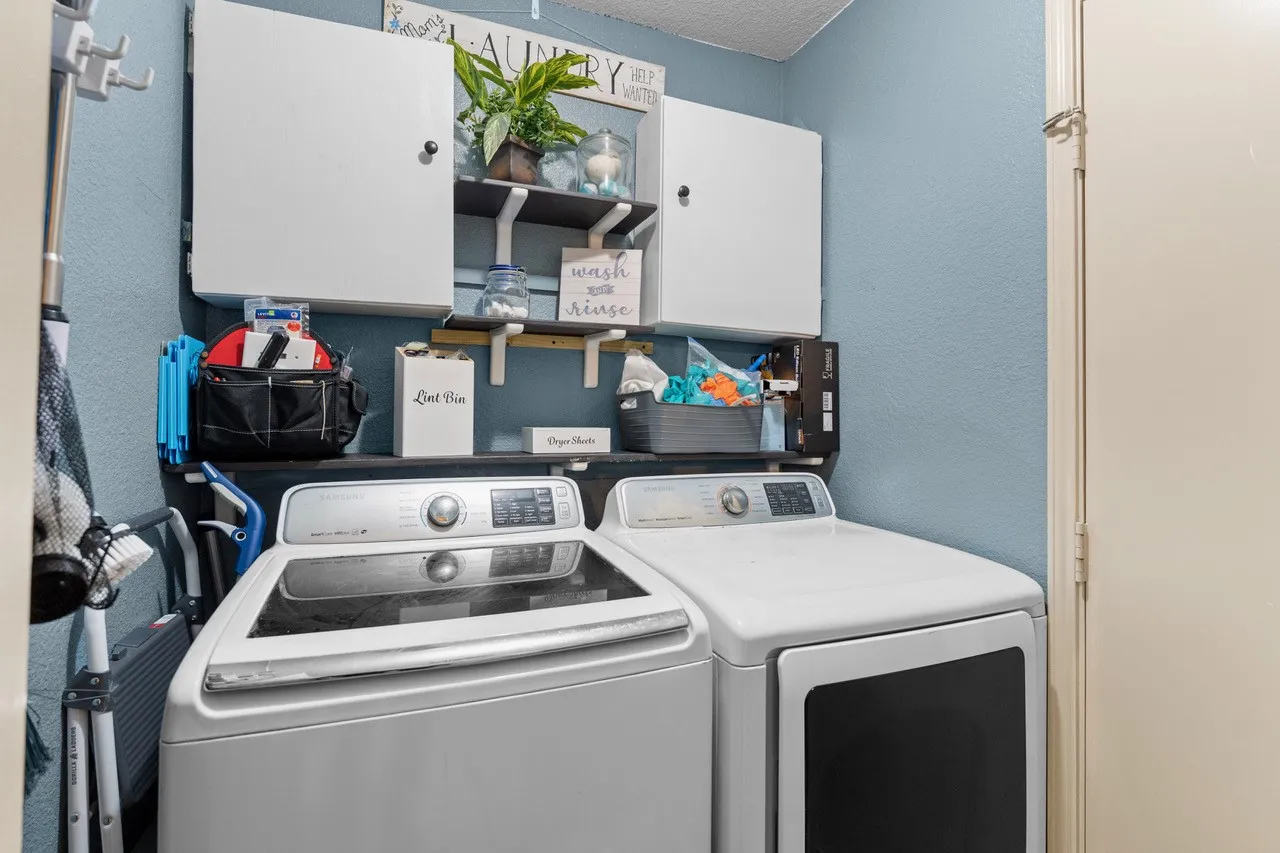 Single Family Residence For Sale in Tarrant County , 9225 Conestoga Drive, Fort Worth, Texas 76131, 3 Bedroom, 2 Bathroom, 2 Garage spaces, 1,808 Sqft, built in 2005, mls#21348859, Real Estate Agent in Fort Worth, Homes For Sale in Tarrant county, Homes For Sale in Fort Worth, Realtor in Fort Worth Texas, Real Estate Brokerage Independent Realty Texas, Luminita Cordes Realtor
