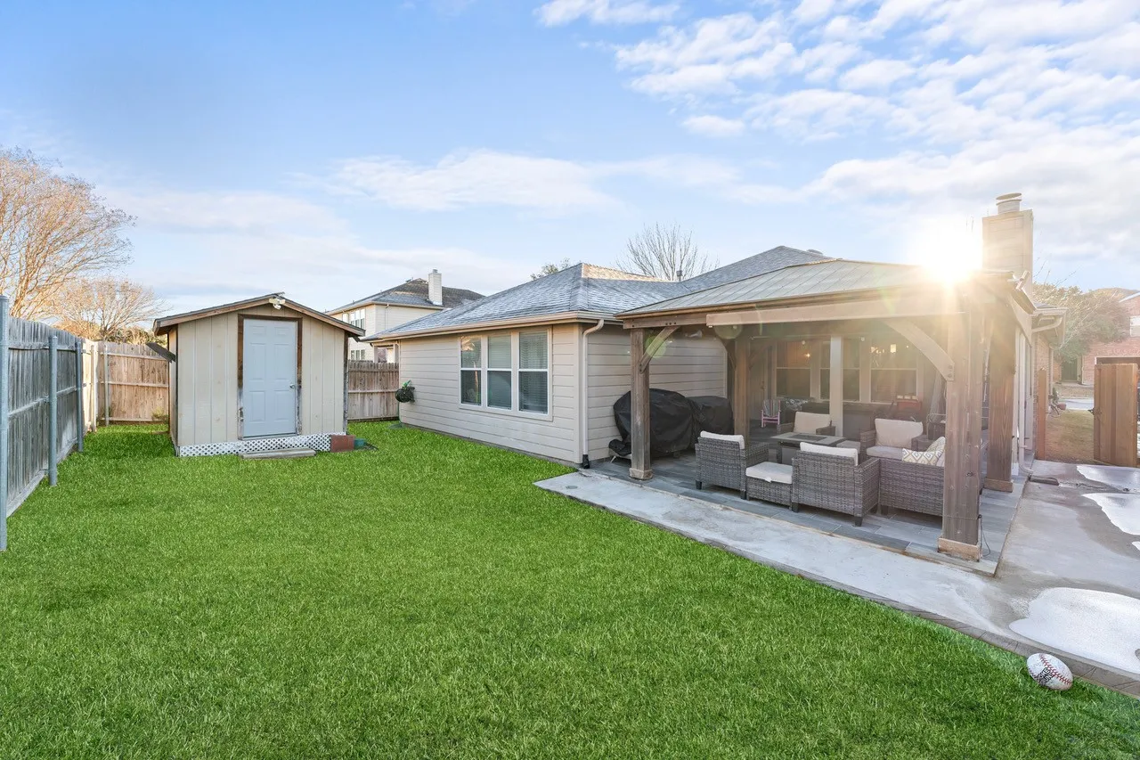 Single Family Residence For Sale in Tarrant County , 9225 Conestoga Drive, Fort Worth, Texas 76131, 3 Bedroom, 2 Bathroom, 2 Garage spaces, 1,808 Sqft, built in 2005, mls#21348859, Real Estate Agent in Fort Worth, Homes For Sale in Tarrant county, Homes For Sale in Fort Worth, Realtor in Fort Worth Texas, Real Estate Brokerage Independent Realty Texas, Luminita Cordes Realtor