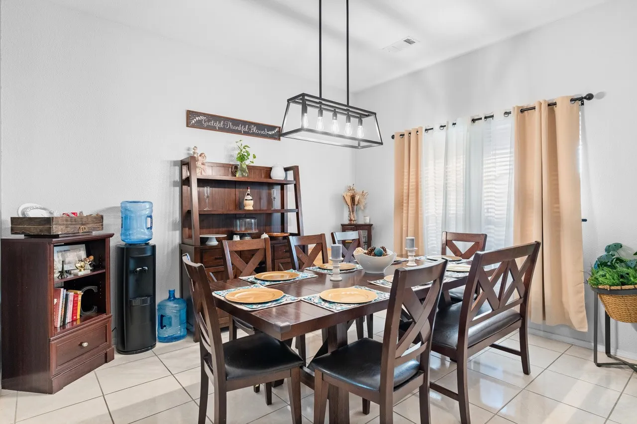 Single Family Residence For Sale in Tarrant County , 9225 Conestoga Drive, Fort Worth, Texas 76131, 3 Bedroom, 2 Bathroom, 2 Garage spaces, 1,808 Sqft, built in 2005, mls#21348859, Real Estate Agent in Fort Worth, Homes For Sale in Tarrant county, Homes For Sale in Fort Worth, Realtor in Fort Worth Texas, Real Estate Brokerage Independent Realty Texas, Luminita Cordes Realtor