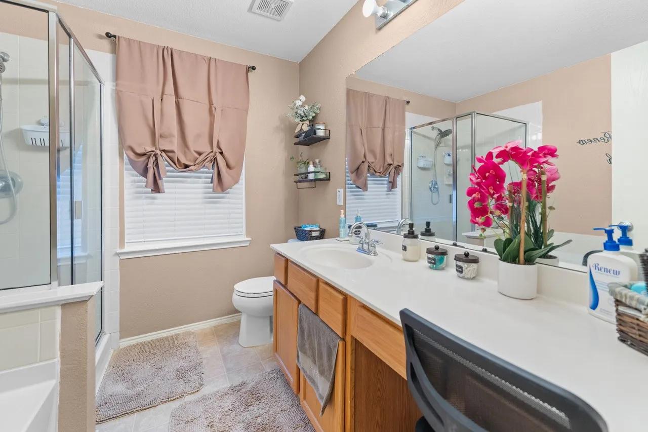 Single Family Residence For Sale in Tarrant County , 9225 Conestoga Drive, Fort Worth, Texas 76131, 3 Bedroom, 2 Bathroom, 2 Garage spaces, 1,808 Sqft, built in 2005, mls#21348859, Real Estate Agent in Fort Worth, Homes For Sale in Tarrant county, Homes For Sale in Fort Worth, Realtor in Fort Worth Texas, Real Estate Brokerage Independent Realty Texas, Luminita Cordes Realtor