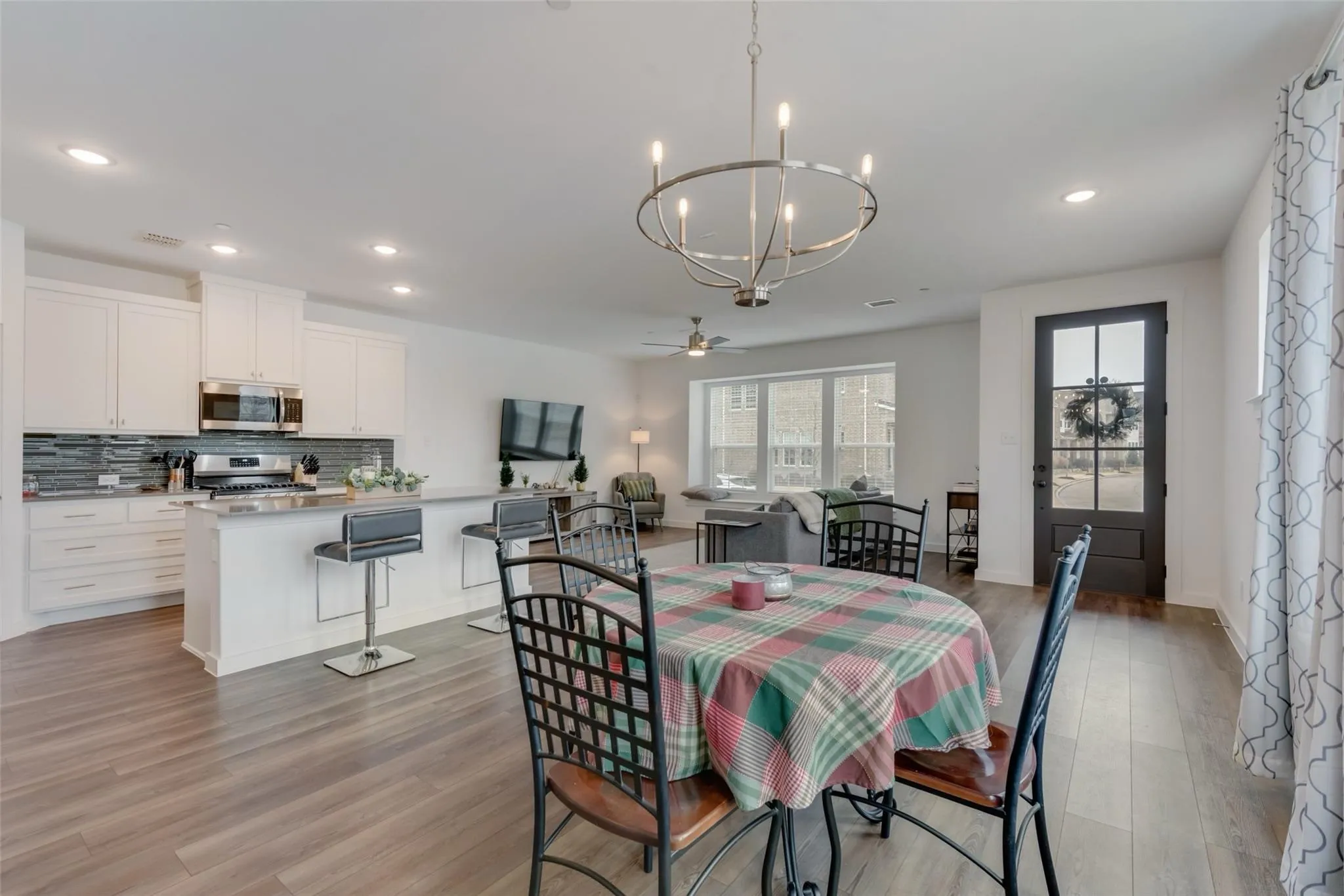 Townhouse For Rent in Collin County , 442 Matthew Drive, Fairview, Texas 75069, 3 Bedroom, 3 Bathroom, 2 Garage spaces, 2,208 Sqft, built in 2021, mls#21348873, Real Estate Agent in Fairview, Homes For Rent in Collin county, Homes For Rent in Fairview, Realtor in Fairview Texas, Real Estate Brokerage Independent Realty Texas, Luminita Cordes Realtor