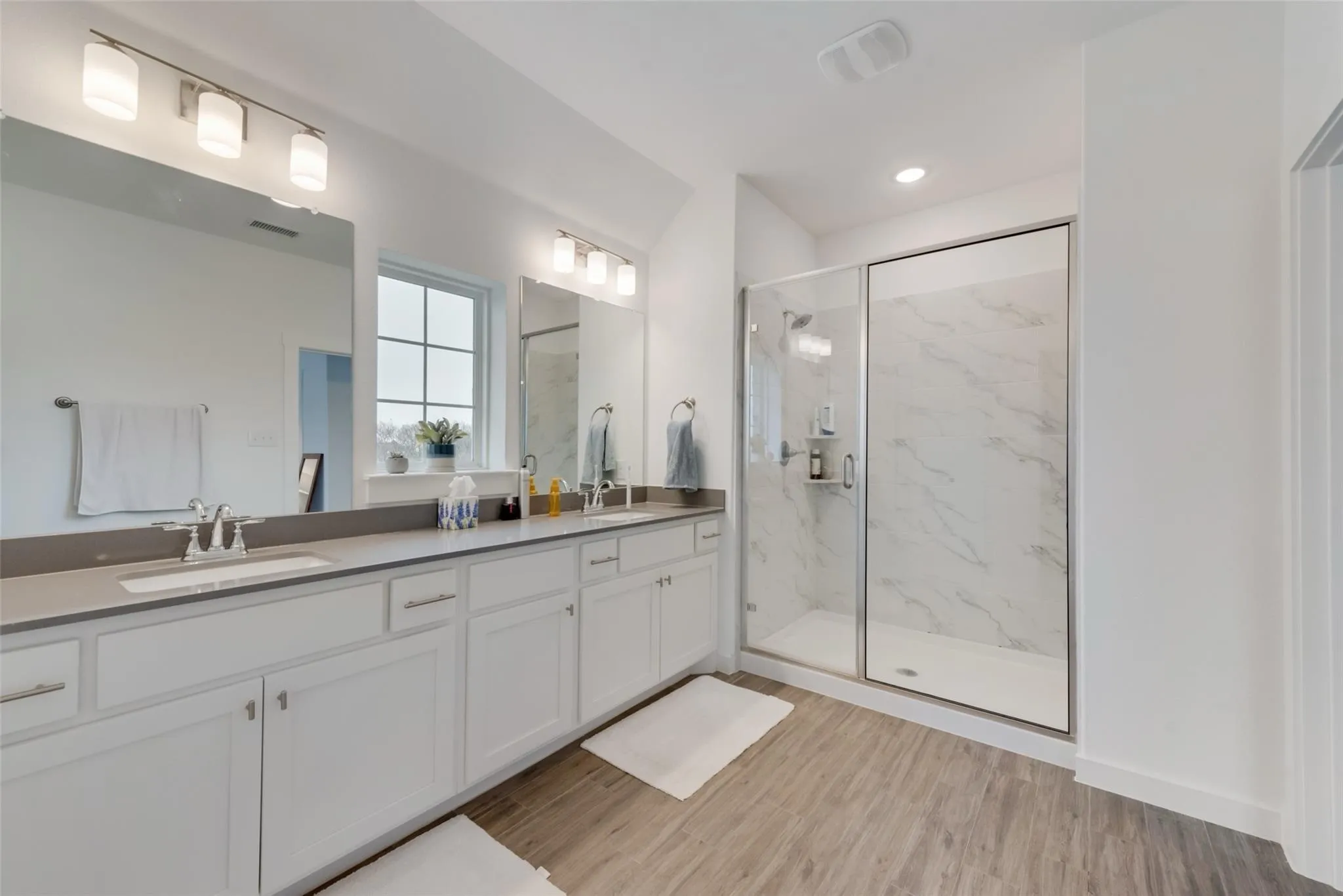Townhouse For Rent in Collin County , 442 Matthew Drive, Fairview, Texas 75069, 3 Bedroom, 3 Bathroom, 2 Garage spaces, 2,208 Sqft, built in 2021, mls#21348873, Real Estate Agent in Fairview, Homes For Rent in Collin county, Homes For Rent in Fairview, Realtor in Fairview Texas, Real Estate Brokerage Independent Realty Texas, Luminita Cordes Realtor
