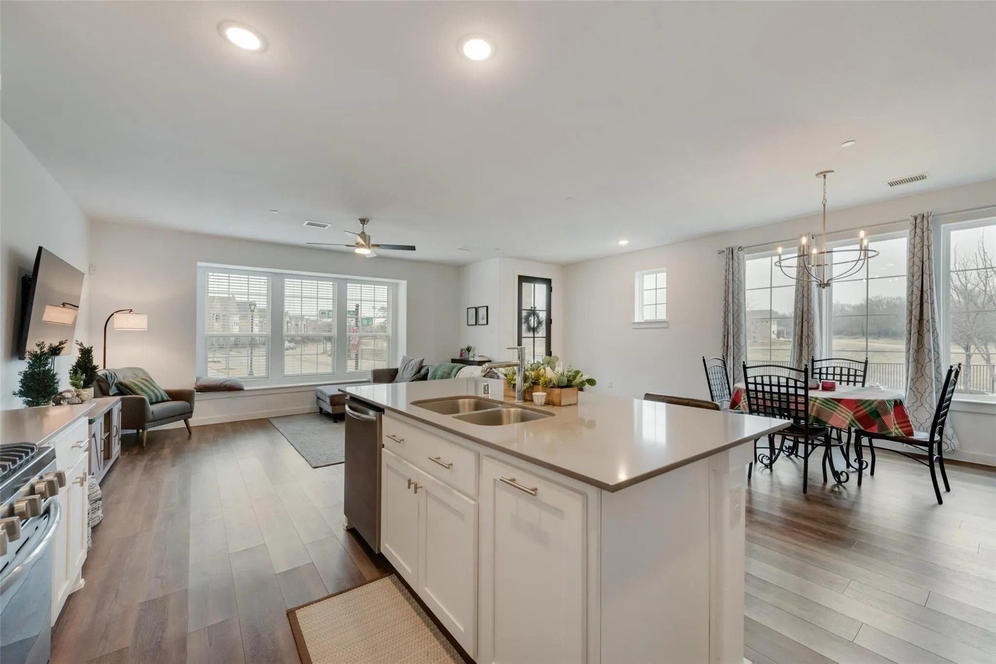 Townhouse For Rent in Collin County , 442 Matthew Drive, Fairview, Texas 75069, 3 Bedroom, 3 Bathroom, 2 Garage spaces, 2,208 Sqft, built in 2021, mls#21348873, Real Estate Agent in Fairview, Homes For Rent in Collin county, Homes For Rent in Fairview, Realtor in Fairview Texas, Real Estate Brokerage Independent Realty Texas, Luminita Cordes Realtor
