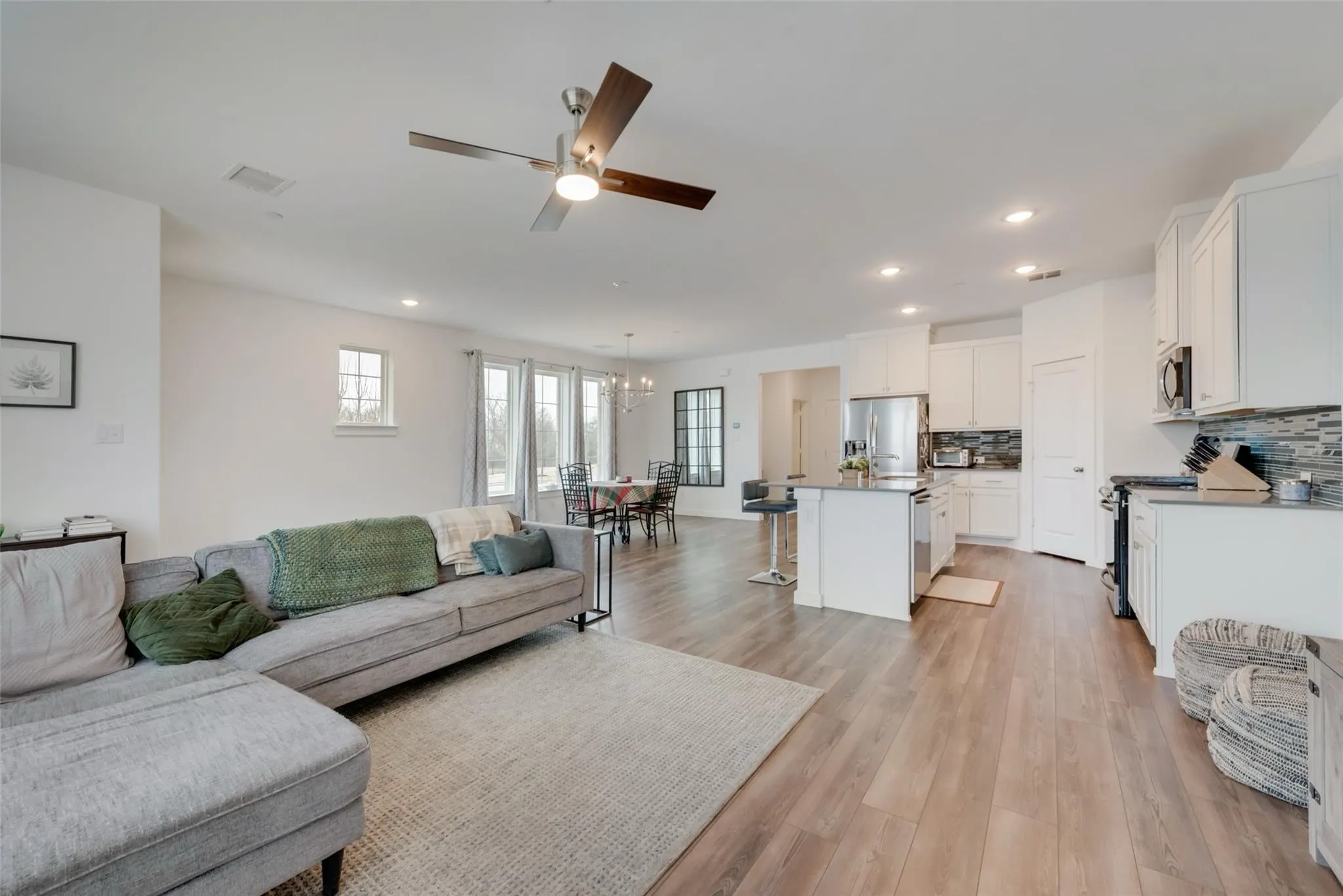 Townhouse For Rent in Collin County , 442 Matthew Drive, Fairview, Texas 75069, 3 Bedroom, 3 Bathroom, 2 Garage spaces, 2,208 Sqft, built in 2021, mls#21348873, Real Estate Agent in Fairview, Homes For Rent in Collin county, Homes For Rent in Fairview, Realtor in Fairview Texas, Real Estate Brokerage Independent Realty Texas, Luminita Cordes Realtor