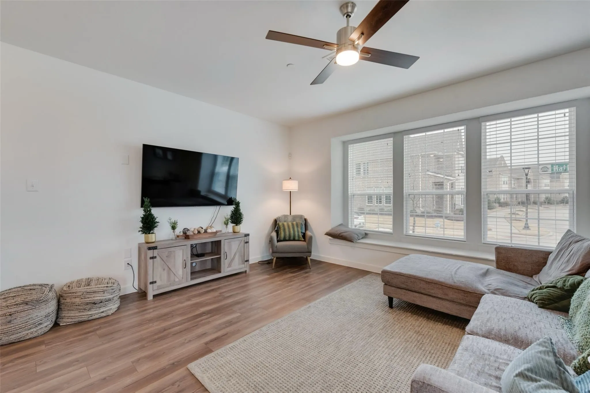 Townhouse For Rent in Collin County , 442 Matthew Drive, Fairview, Texas 75069, 3 Bedroom, 3 Bathroom, 2 Garage spaces, 2,208 Sqft, built in 2021, mls#21348873, Real Estate Agent in Fairview, Homes For Rent in Collin county, Homes For Rent in Fairview, Realtor in Fairview Texas, Real Estate Brokerage Independent Realty Texas, Luminita Cordes Realtor