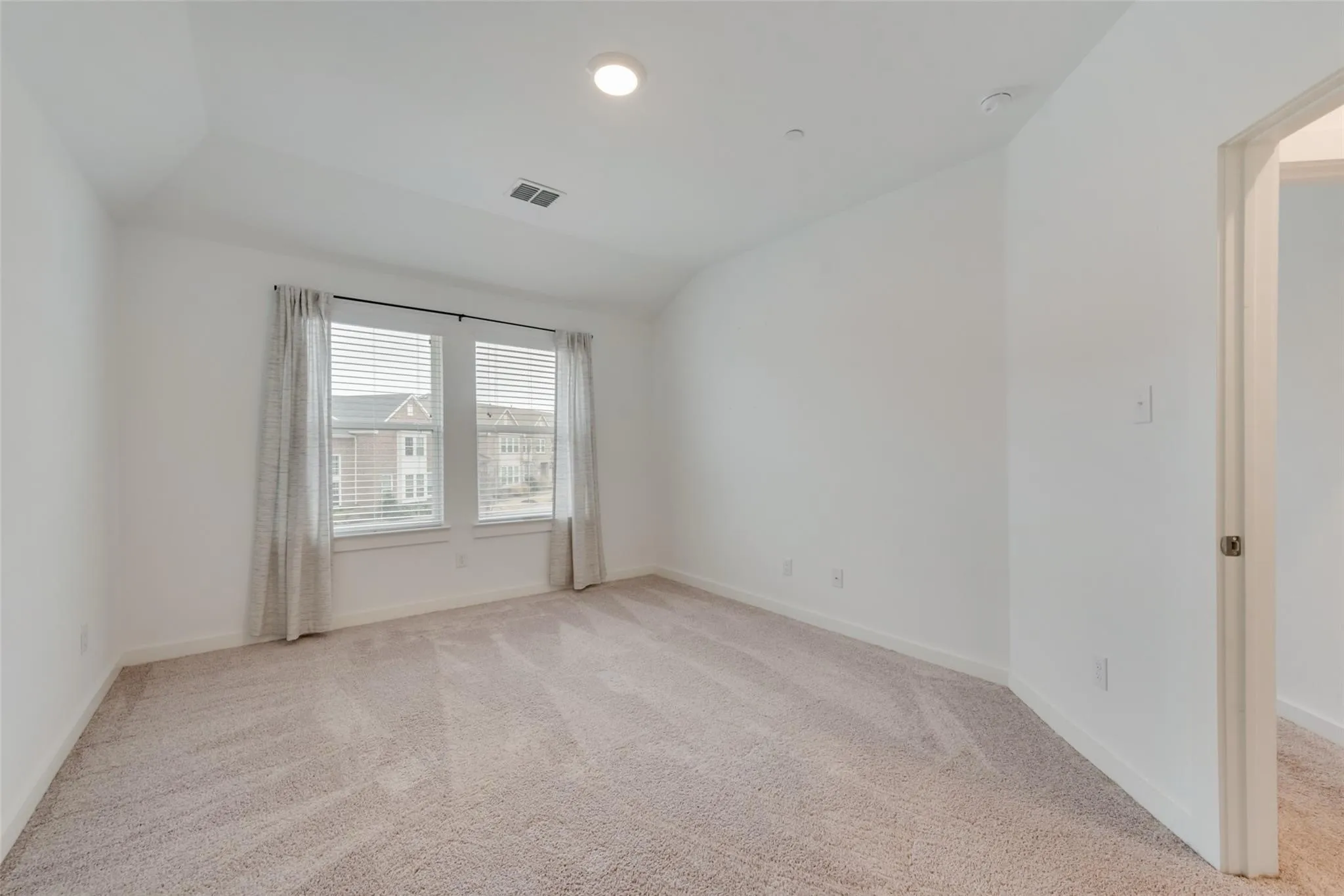 Townhouse For Rent in Collin County , 442 Matthew Drive, Fairview, Texas 75069, 3 Bedroom, 3 Bathroom, 2 Garage spaces, 2,208 Sqft, built in 2021, mls#21348873, Real Estate Agent in Fairview, Homes For Rent in Collin county, Homes For Rent in Fairview, Realtor in Fairview Texas, Real Estate Brokerage Independent Realty Texas, Luminita Cordes Realtor