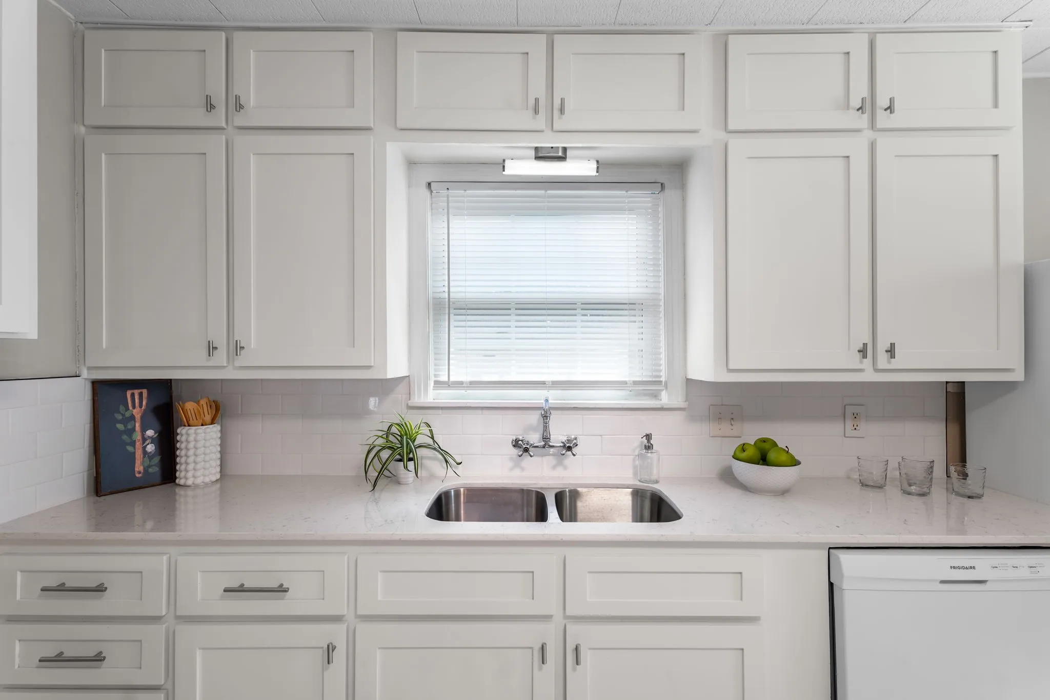 New kitchen cabinet doors, drawer fronts, hardware & subway tile backsplash