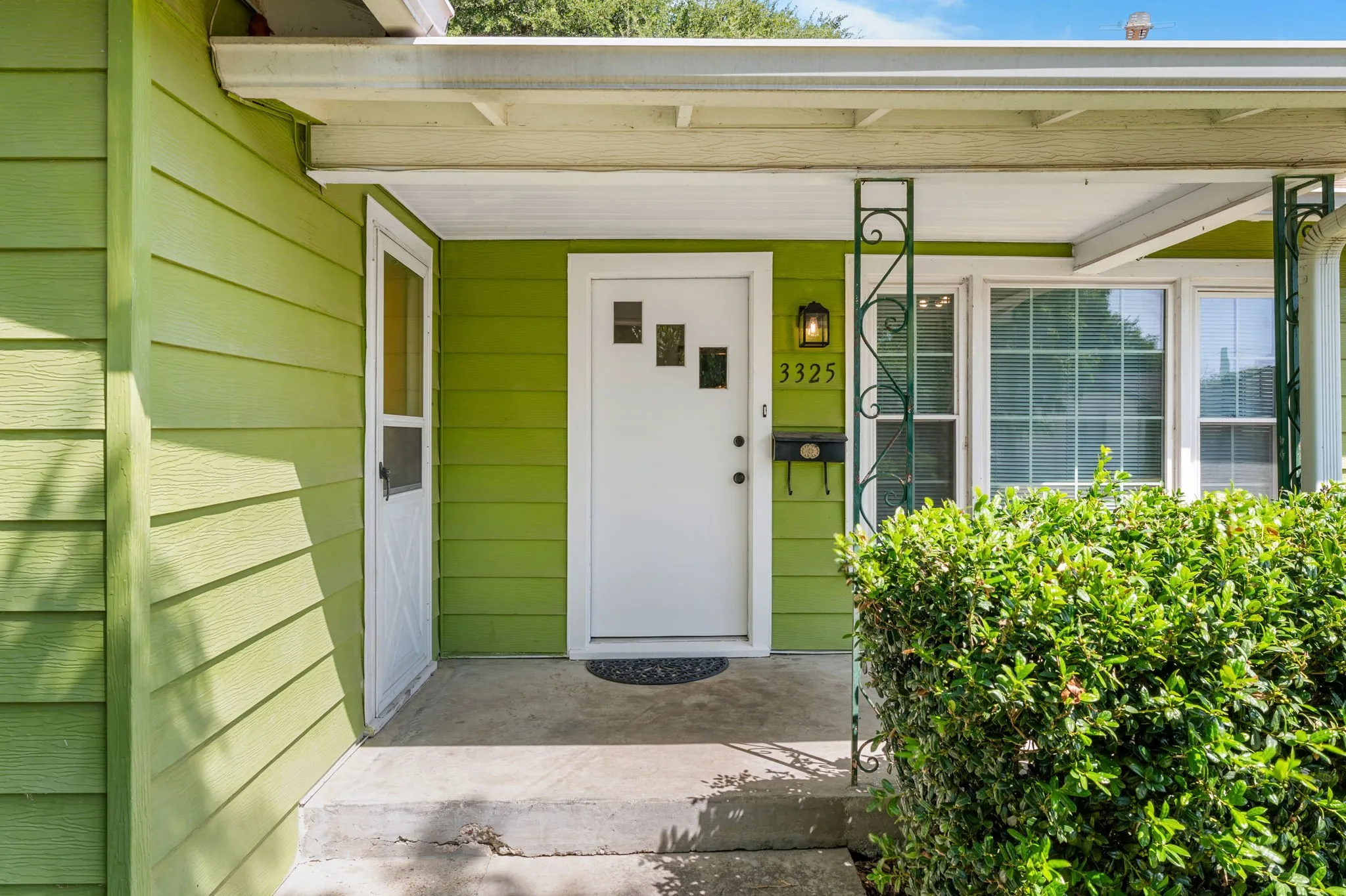 Covered Front Porch