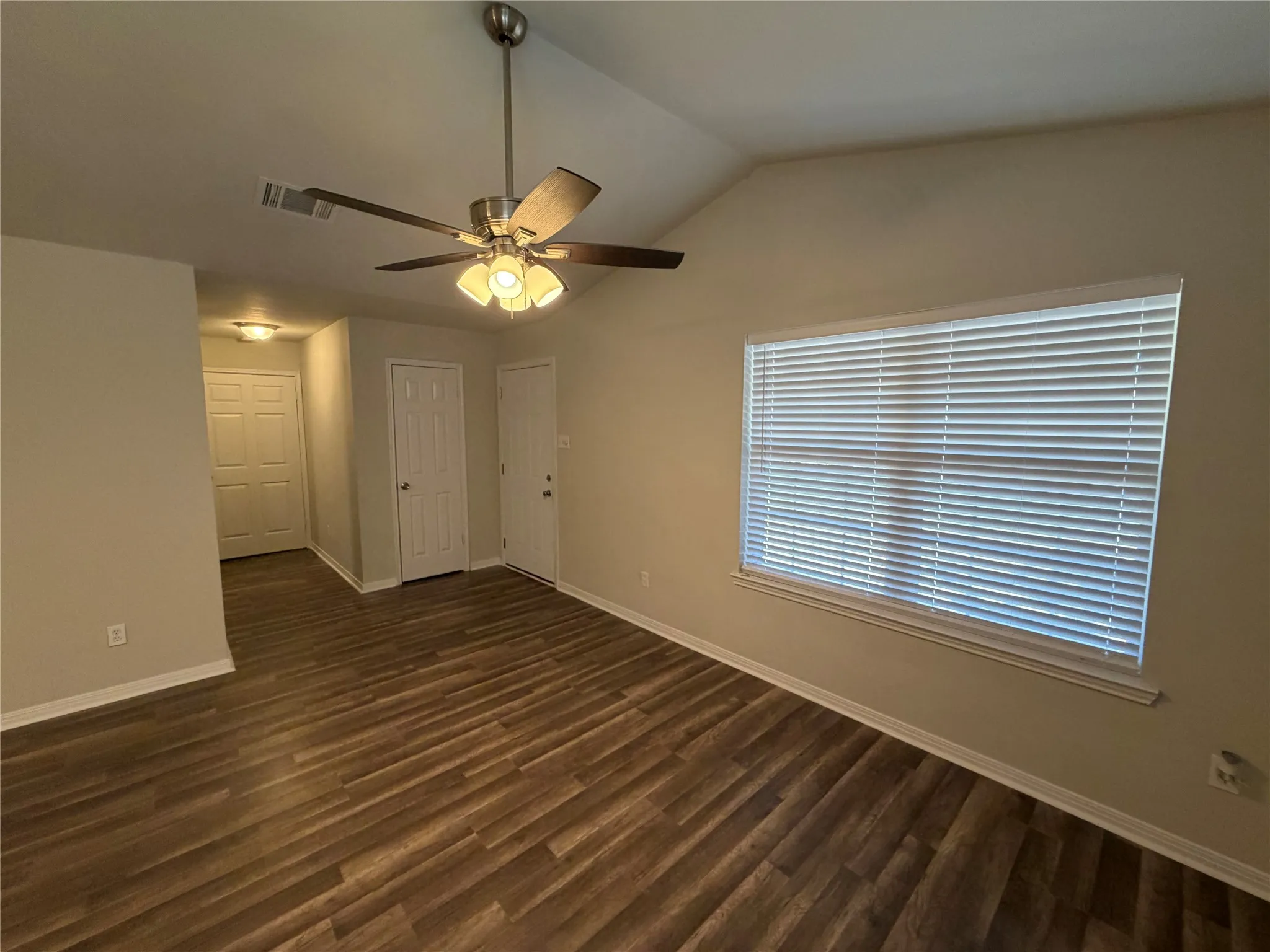 Single Family Residence For Sale in Mc Lennan County , 2025 Lyle Avenue, Waco, Texas 76708, 3 Bedroom, 2 Bathroom, Garage spaces, 1,380 Sqft, built in 1999, mls#21324983, Real Estate Agent in Waco, Homes For Sale in Mc Lennan county, Homes For Sale in Waco, Realtor in Waco Texas, Real Estate Brokerage Independent Realty Texas, Luminita Cordes Realtor