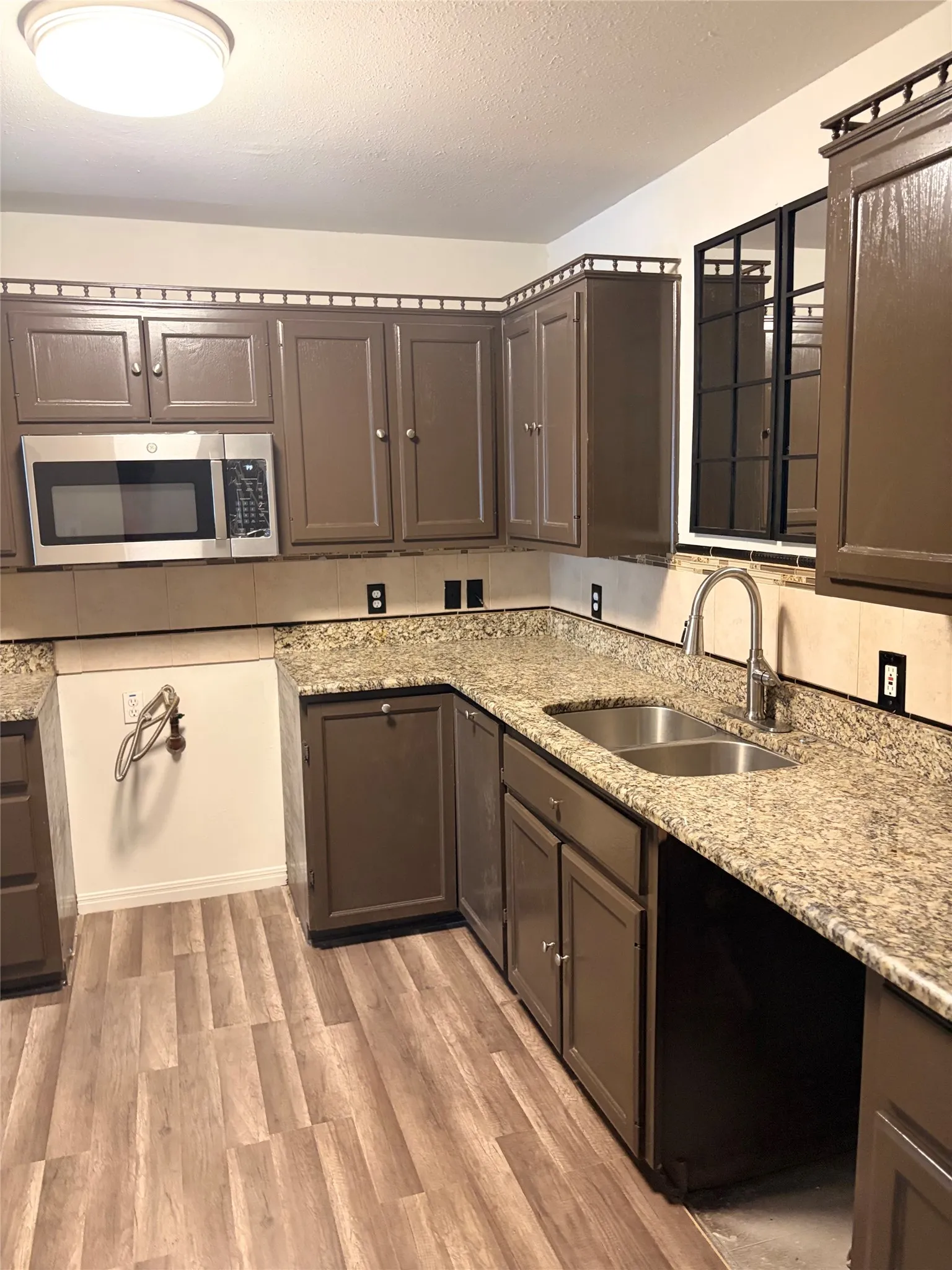 Single Family Residence For Sale in Mc Lennan County , 2025 Lyle Avenue, Waco, Texas 76708, 3 Bedroom, 2 Bathroom, Garage spaces, 1,380 Sqft, built in 1999, mls#21324983, Real Estate Agent in Waco, Homes For Sale in Mc Lennan county, Homes For Sale in Waco, Realtor in Waco Texas, Real Estate Brokerage Independent Realty Texas, Luminita Cordes Realtor
