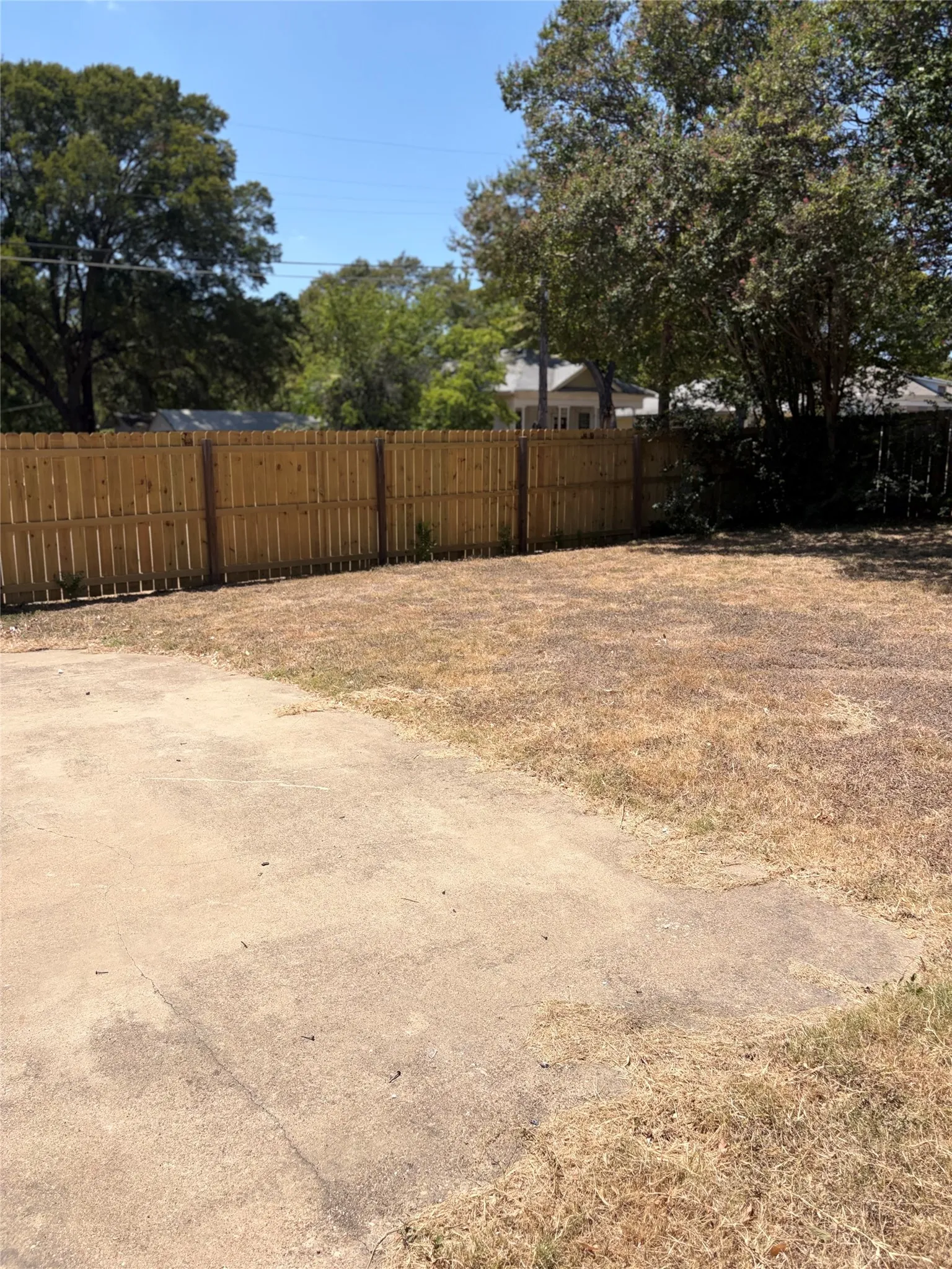 LG BACKYARD