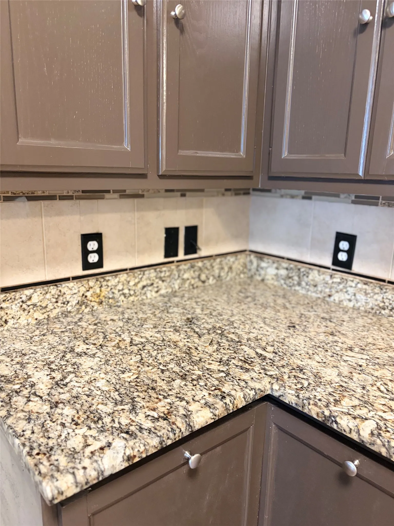 GRANITE COUNTERTOPS