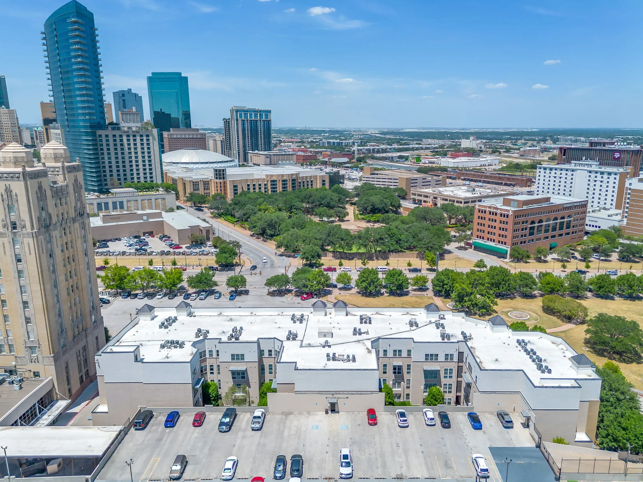 Condominium For Sale in Tarrant County , 201 W Lancaster Avenue 421, Fort Worth, Texas 76102, 2 Bedrooms, 2 Bathrooms, Garage spaces, 1,135 Sqft, built in 2005, Price $415,000, mls#21348850, Real Estate Agent in Fort Worth, Homes For Sale in Tarrant county, Homes For Sale in Fort Worth, Realtor in Fort Worth Texas, Real Estate Brokerage Independent Realty Texas, Luminita Cordes Realtor