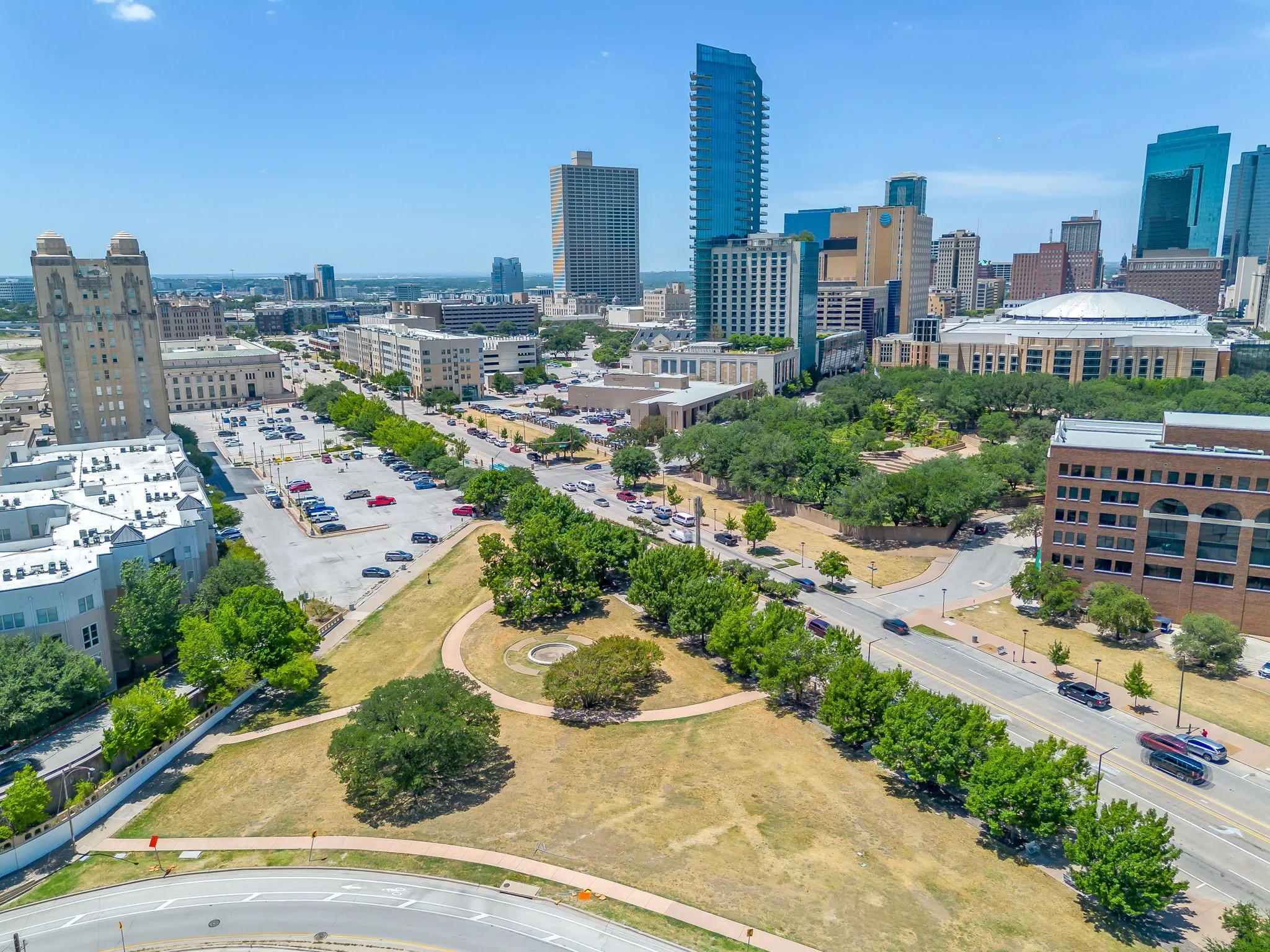 Condominium For Sale in Tarrant County , 201 W Lancaster Avenue 421, Fort Worth, Texas 76102, 2 Bedrooms, 2 Bathrooms, Garage spaces, 1,135 Sqft, built in 2005, Price $415,000, mls#21348850, Real Estate Agent in Fort Worth, Homes For Sale in Tarrant county, Homes For Sale in Fort Worth, Realtor in Fort Worth Texas, Real Estate Brokerage Independent Realty Texas, Luminita Cordes Realtor