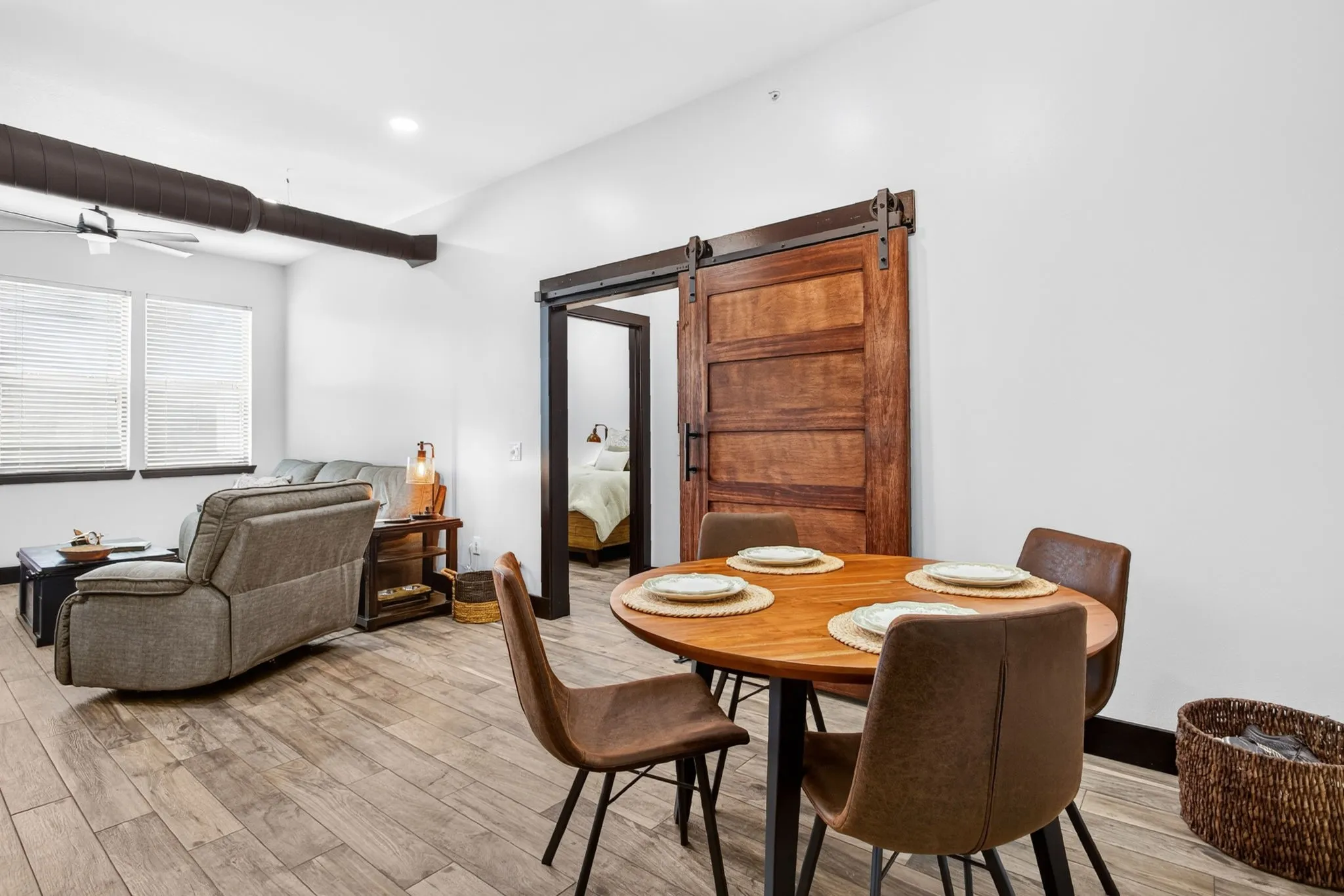 Condominium For Sale in Tarrant County , 201 W Lancaster Avenue 421, Fort Worth, Texas 76102, 2 Bedrooms, 2 Bathrooms, Garage spaces, 1,135 Sqft, built in 2005, Price $415,000, mls#21348850, Real Estate Agent in Fort Worth, Homes For Sale in Tarrant county, Homes For Sale in Fort Worth, Realtor in Fort Worth Texas, Real Estate Brokerage Independent Realty Texas, Luminita Cordes Realtor