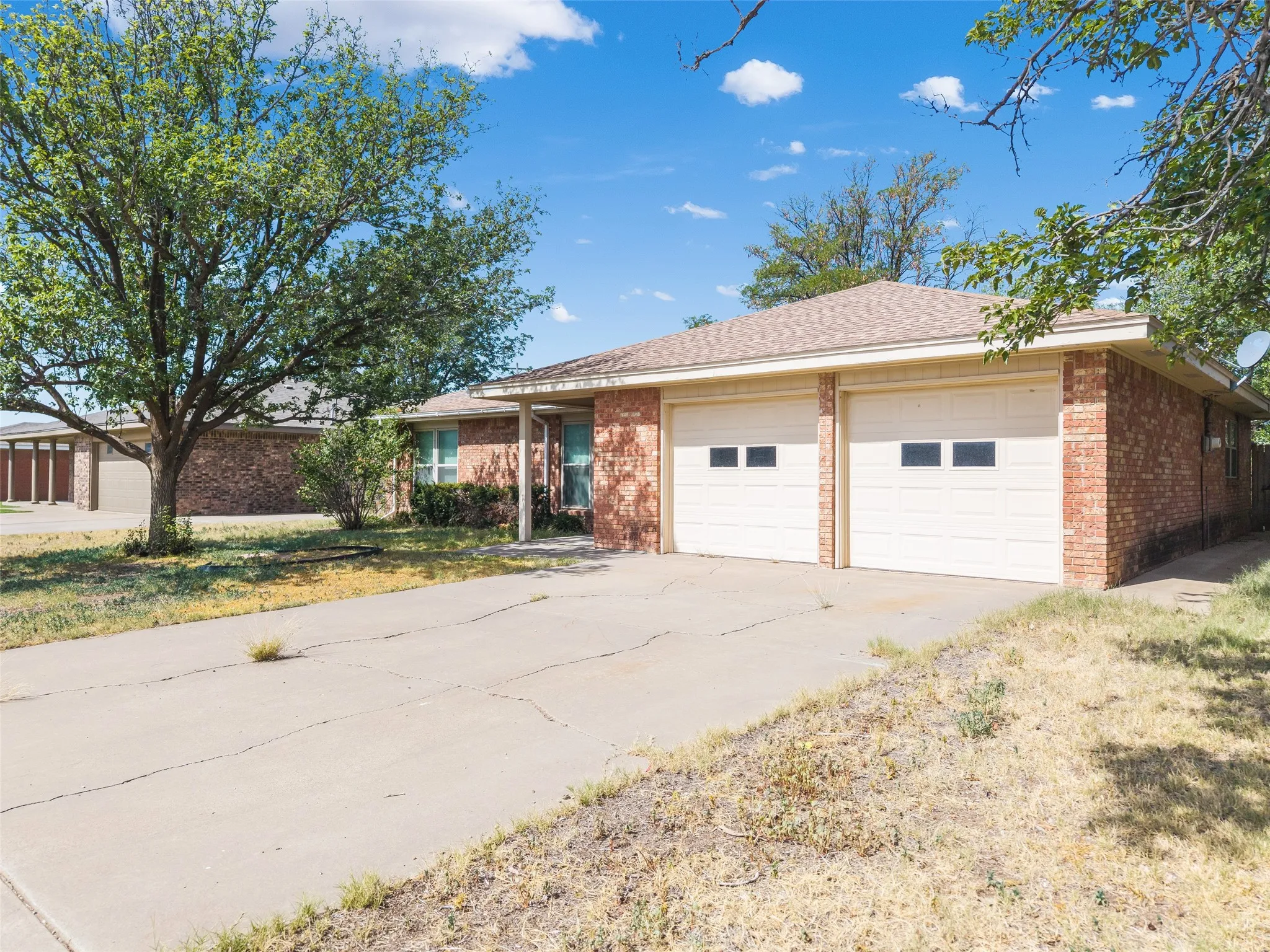Single Family Residence For Sale in Deaf Smith County , 133 Ironwood Street, Hereford, Texas 79045, 3 Bedroom, 2 Bathroom, 2 Garage spaces, 1,441 Sqft, built in 1967, mls#21348894, Real Estate Agent in Hereford, Homes For Sale in Deaf Smith county, Homes For Sale in Hereford, Realtor in Hereford Texas, Real Estate Brokerage Independent Realty Texas, Luminita Cordes Realtor