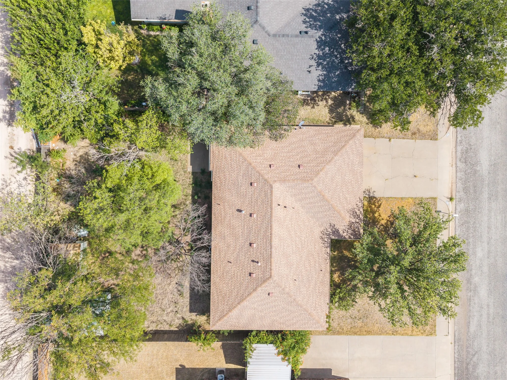 Single Family Residence For Sale in Deaf Smith County , 133 Ironwood Street, Hereford, Texas 79045, 3 Bedroom, 2 Bathroom, 2 Garage spaces, 1,441 Sqft, built in 1967, mls#21348894, Real Estate Agent in Hereford, Homes For Sale in Deaf Smith county, Homes For Sale in Hereford, Realtor in Hereford Texas, Real Estate Brokerage Independent Realty Texas, Luminita Cordes Realtor