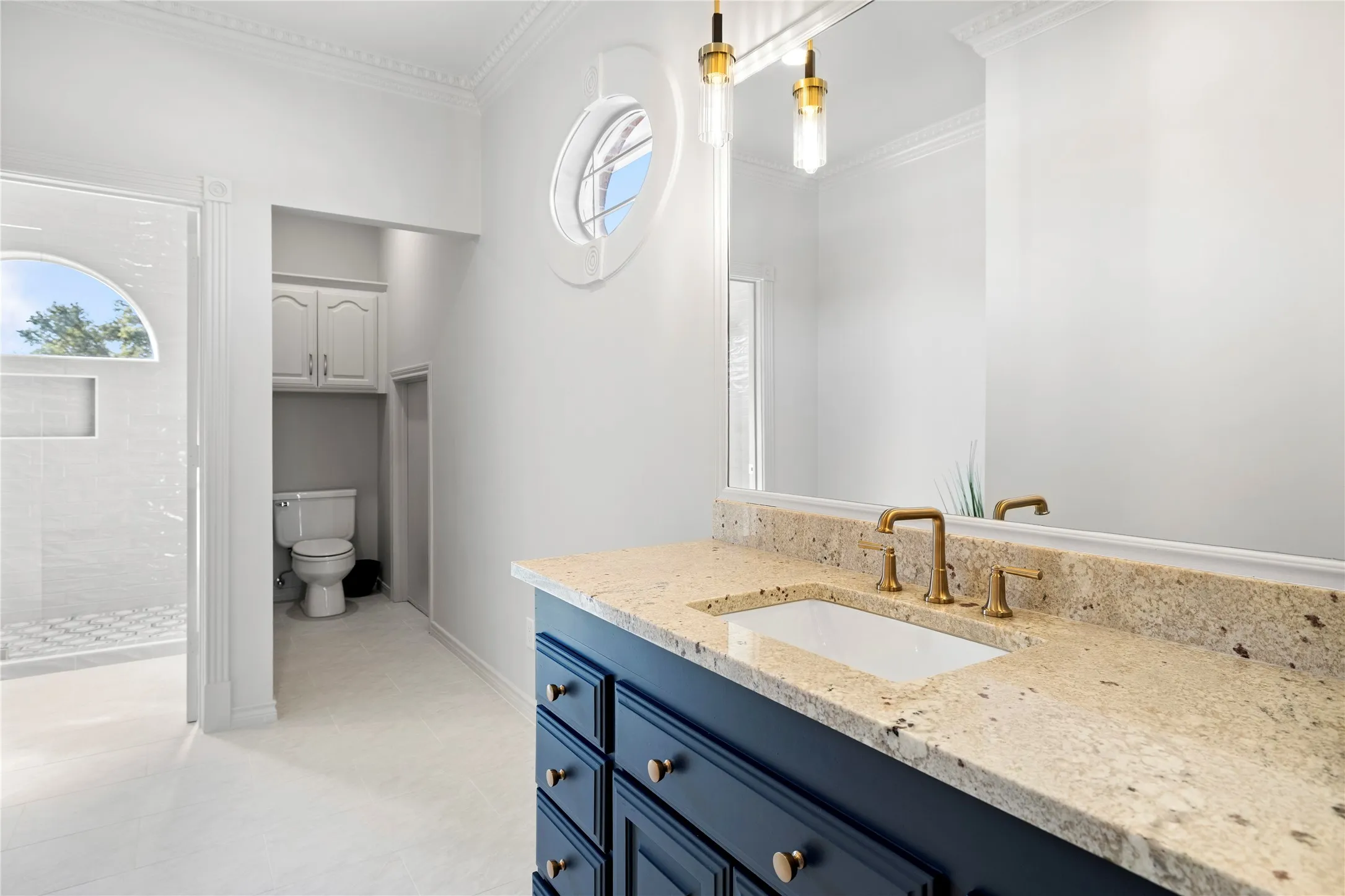 Single Family Residence For Sale in Smith County , 7005 Gleneagles Drive, Tyler, Texas 75703, 5 Bedrooms, 6 Bathrooms, 3 Garage spaces, 6,221 Sqft, built in 1993, Price $1,445,000, mls#21348646, Real Estate Agent in Tyler, Homes For Sale in Smith county, Homes For Sale in Tyler, Realtor in Tyler Texas, Real Estate Brokerage Independent Realty Texas, Luminita Cordes Realtor