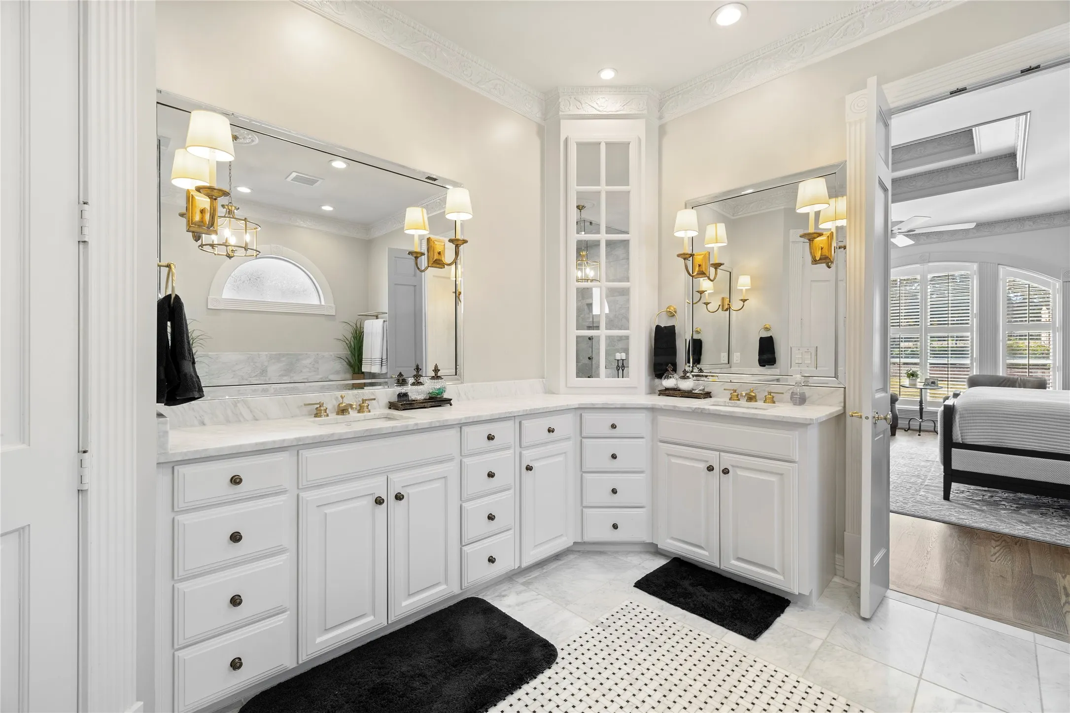 Primary bath