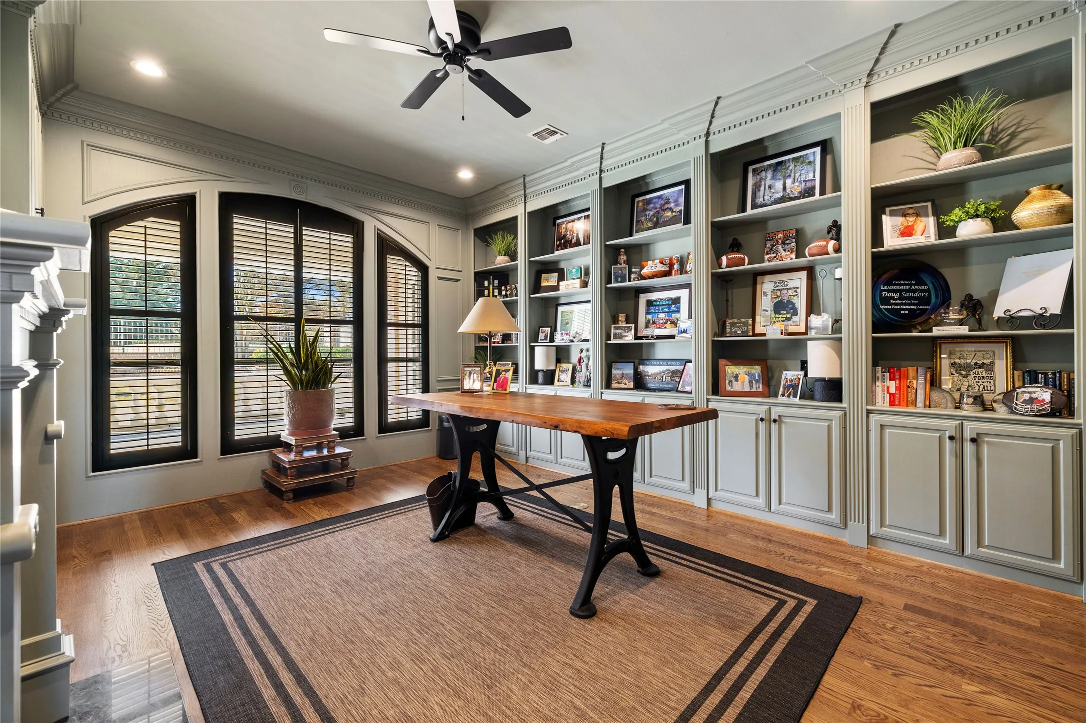 Single Family Residence For Sale in Smith County , 7005 Gleneagles Drive, Tyler, Texas 75703, 5 Bedrooms, 6 Bathrooms, 3 Garage spaces, 6,221 Sqft, built in 1993, Price $1,445,000, mls#21348646, Real Estate Agent in Tyler, Homes For Sale in Smith county, Homes For Sale in Tyler, Realtor in Tyler Texas, Real Estate Brokerage Independent Realty Texas, Luminita Cordes Realtor