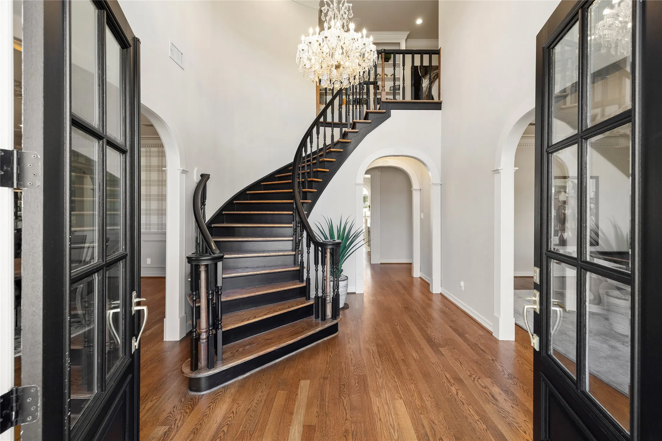 Single Family Residence For Sale in Smith County , 7005 Gleneagles Drive, Tyler, Texas 75703, 5 Bedrooms, 6 Bathrooms, 3 Garage spaces, 6,221 Sqft, built in 1993, Price $1,445,000, mls#21348646, Real Estate Agent in Tyler, Homes For Sale in Smith county, Homes For Sale in Tyler, Realtor in Tyler Texas, Real Estate Brokerage Independent Realty Texas, Luminita Cordes Realtor