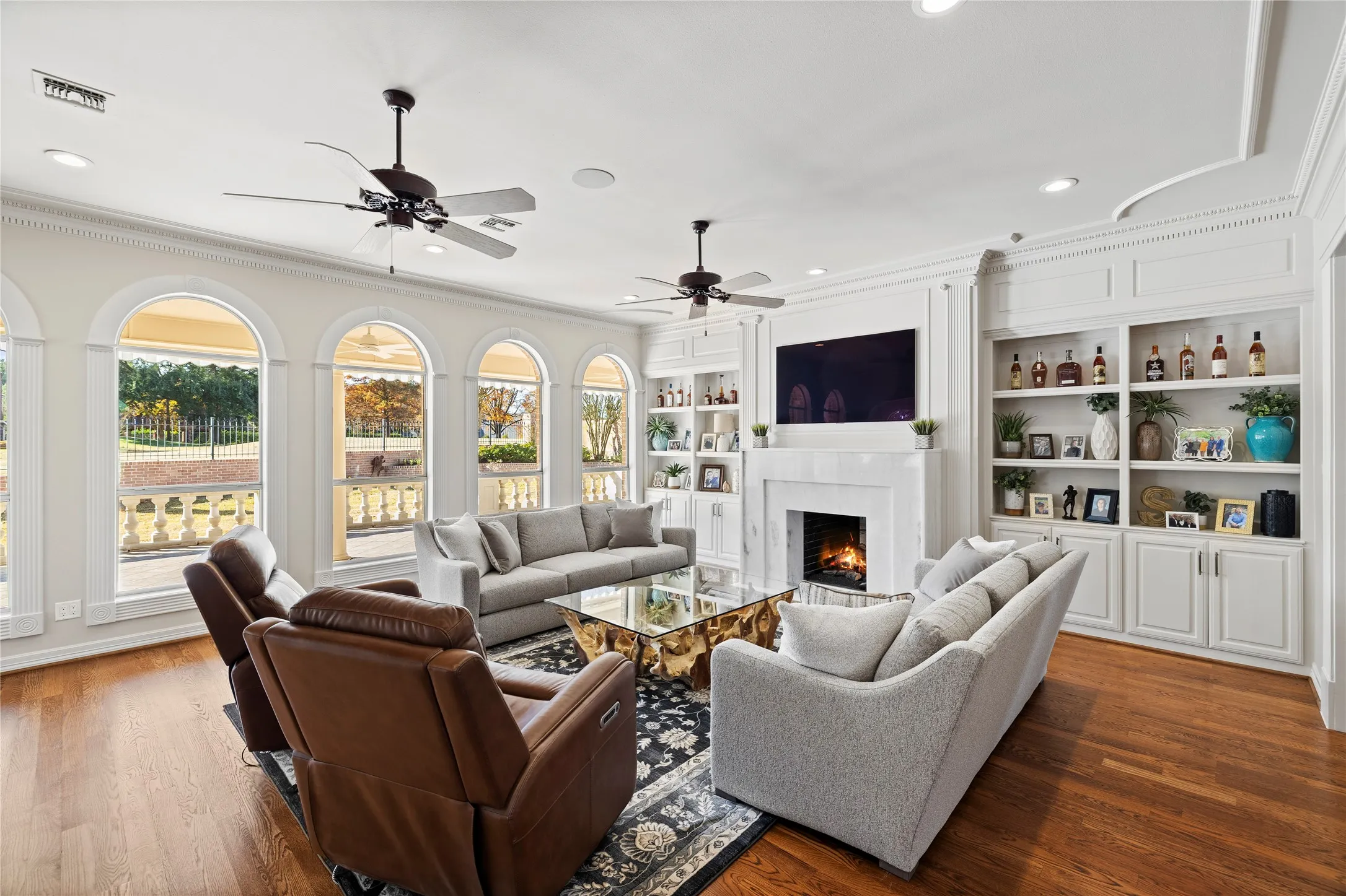 Single Family Residence For Sale in Smith County , 7005 Gleneagles Drive, Tyler, Texas 75703, 5 Bedrooms, 6 Bathrooms, 3 Garage spaces, 6,221 Sqft, built in 1993, Price $1,445,000, mls#21348646, Real Estate Agent in Tyler, Homes For Sale in Smith county, Homes For Sale in Tyler, Realtor in Tyler Texas, Real Estate Brokerage Independent Realty Texas, Luminita Cordes Realtor