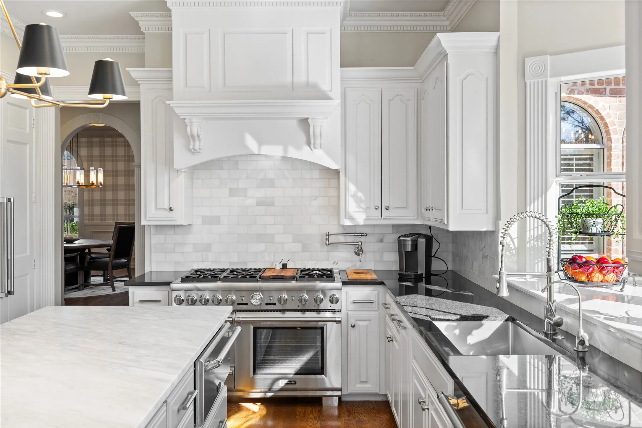 Single Family Residence For Sale in Smith County , 7005 Gleneagles Drive, Tyler, Texas 75703, 5 Bedrooms, 6 Bathrooms, 3 Garage spaces, 6,221 Sqft, built in 1993, Price $1,445,000, mls#21348646, Real Estate Agent in Tyler, Homes For Sale in Smith county, Homes For Sale in Tyler, Realtor in Tyler Texas, Real Estate Brokerage Independent Realty Texas, Luminita Cordes Realtor
