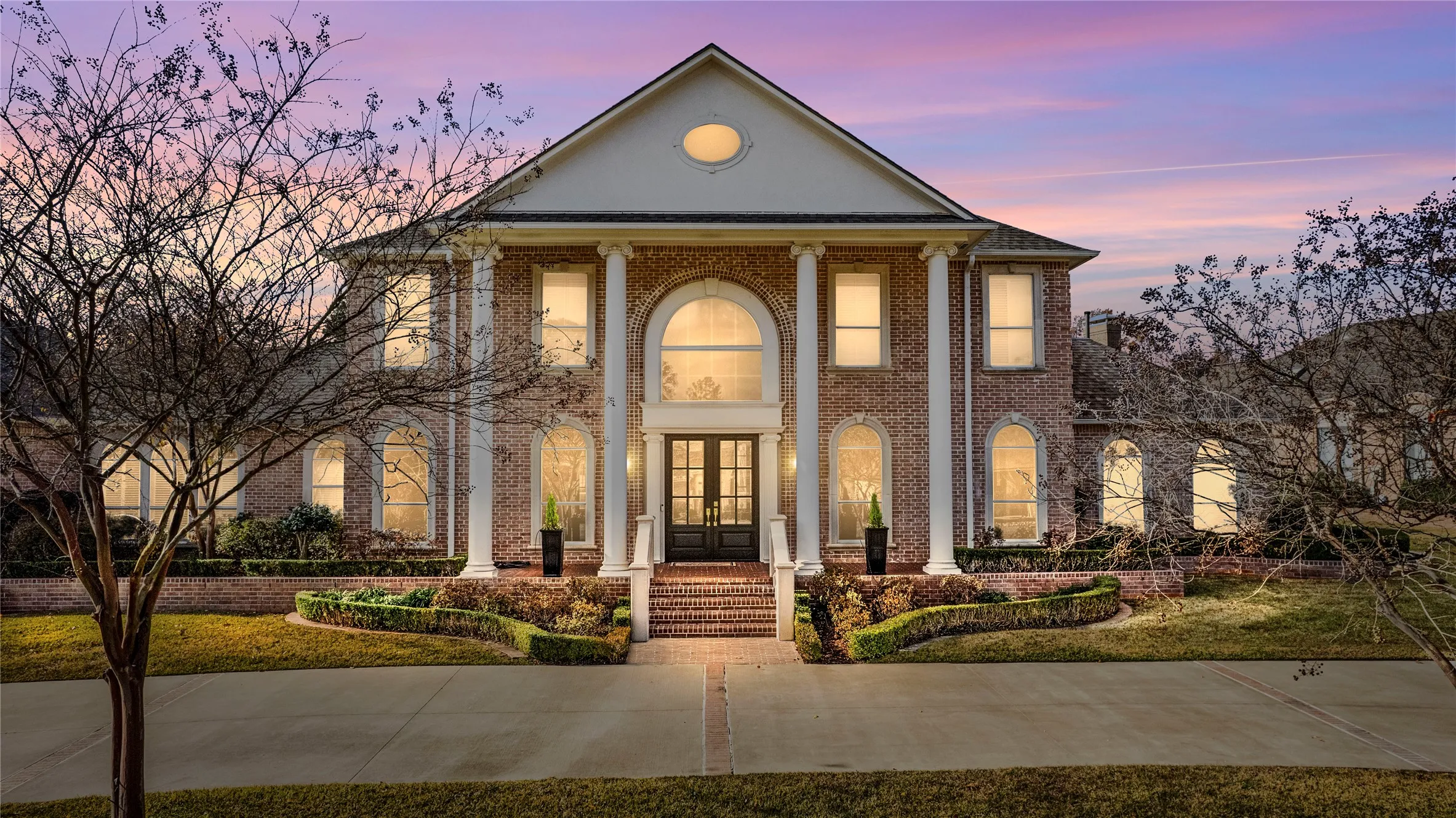 Single Family Residence For Sale in Smith County , 7005 Gleneagles Drive, Tyler, Texas 75703, 5 Bedrooms, 6 Bathrooms, 3 Garage spaces, 6,221 Sqft, built in 1993, Price $1,445,000, mls#21348646, Real Estate Agent in Tyler, Homes For Sale in Smith county, Homes For Sale in Tyler, Realtor in Tyler Texas, Real Estate Brokerage Independent Realty Texas, Luminita Cordes Realtor