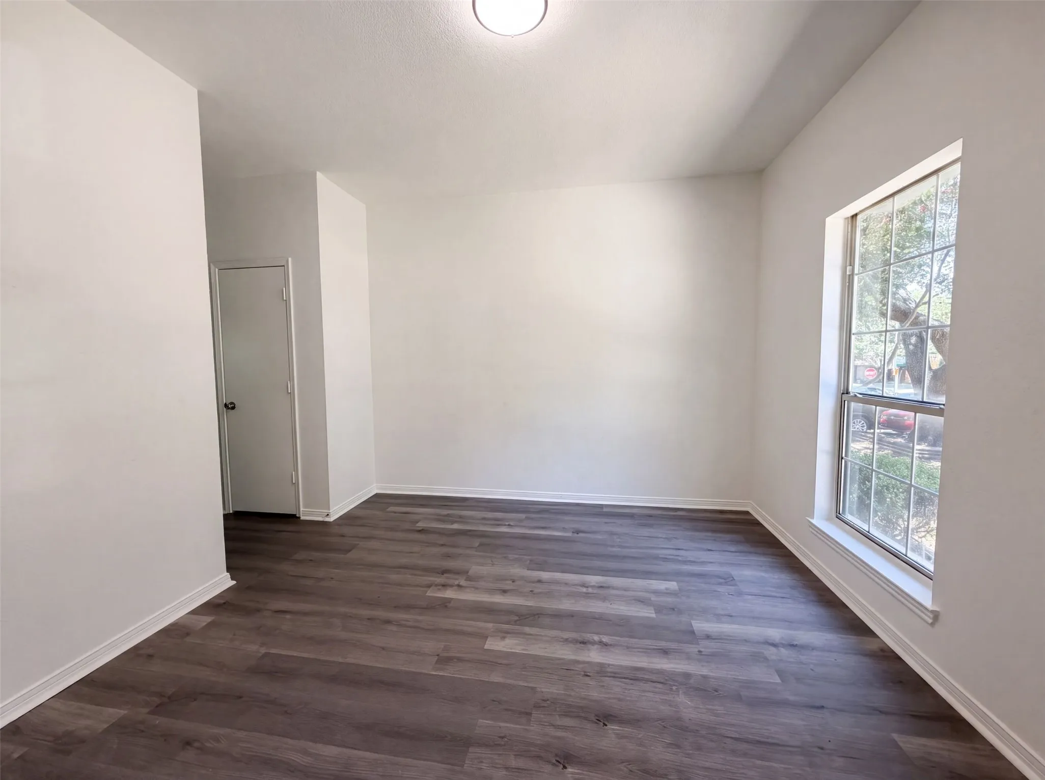 Single Family Residence For Sale in Tarrant County , 10133 Long Rifle Drive, Fort Worth, Texas 76108, 3 Bedroom, 3 Bathroom, 2 Garage spaces, 1,910 Sqft, built in 1987, mls#21348896, Real Estate Agent in Fort Worth, Homes For Sale in Tarrant county, Homes For Sale in Fort Worth, Realtor in Fort Worth Texas, Real Estate Brokerage Independent Realty Texas, Luminita Cordes Realtor