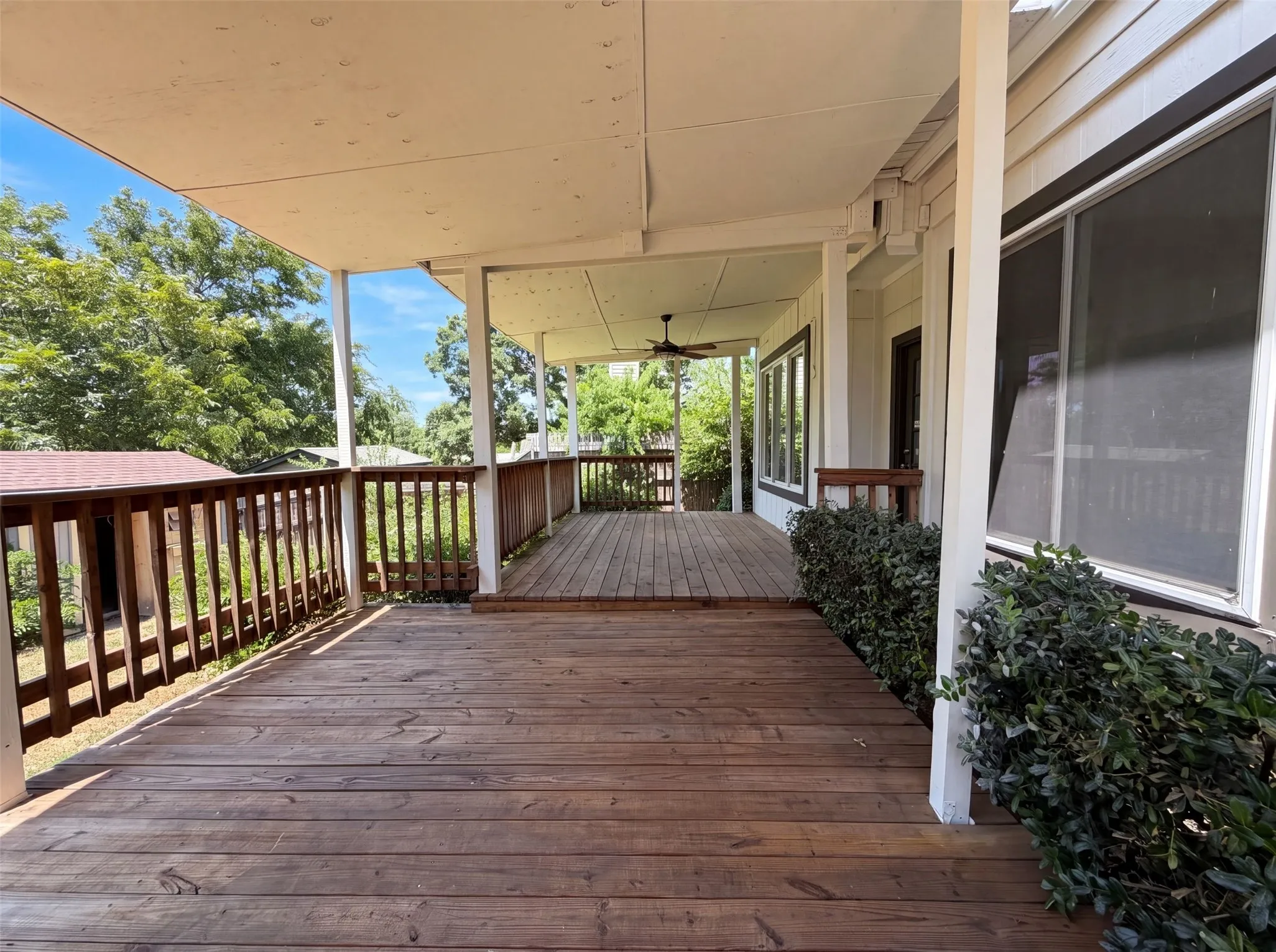 Single Family Residence For Sale in Tarrant County , 10133 Long Rifle Drive, Fort Worth, Texas 76108, 3 Bedroom, 3 Bathroom, 2 Garage spaces, 1,910 Sqft, built in 1987, mls#21348896, Real Estate Agent in Fort Worth, Homes For Sale in Tarrant county, Homes For Sale in Fort Worth, Realtor in Fort Worth Texas, Real Estate Brokerage Independent Realty Texas, Luminita Cordes Realtor