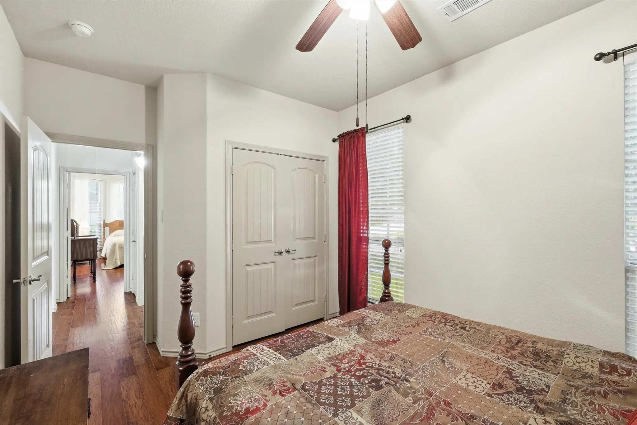Single Family Residence For Sale in Denton County , 4524 Lacewood Drive, Denton, Texas 76226, 3 Bedroom, 2 Bathroom, 2 Garage spaces, 1,569 Sqft, built in 2011, mls#21345189, Real Estate Agent in Denton, Homes For Sale in Denton county, Homes For Sale in Denton, Realtor in Denton Texas, Real Estate Brokerage Independent Realty Texas, Luminita Cordes Realtor