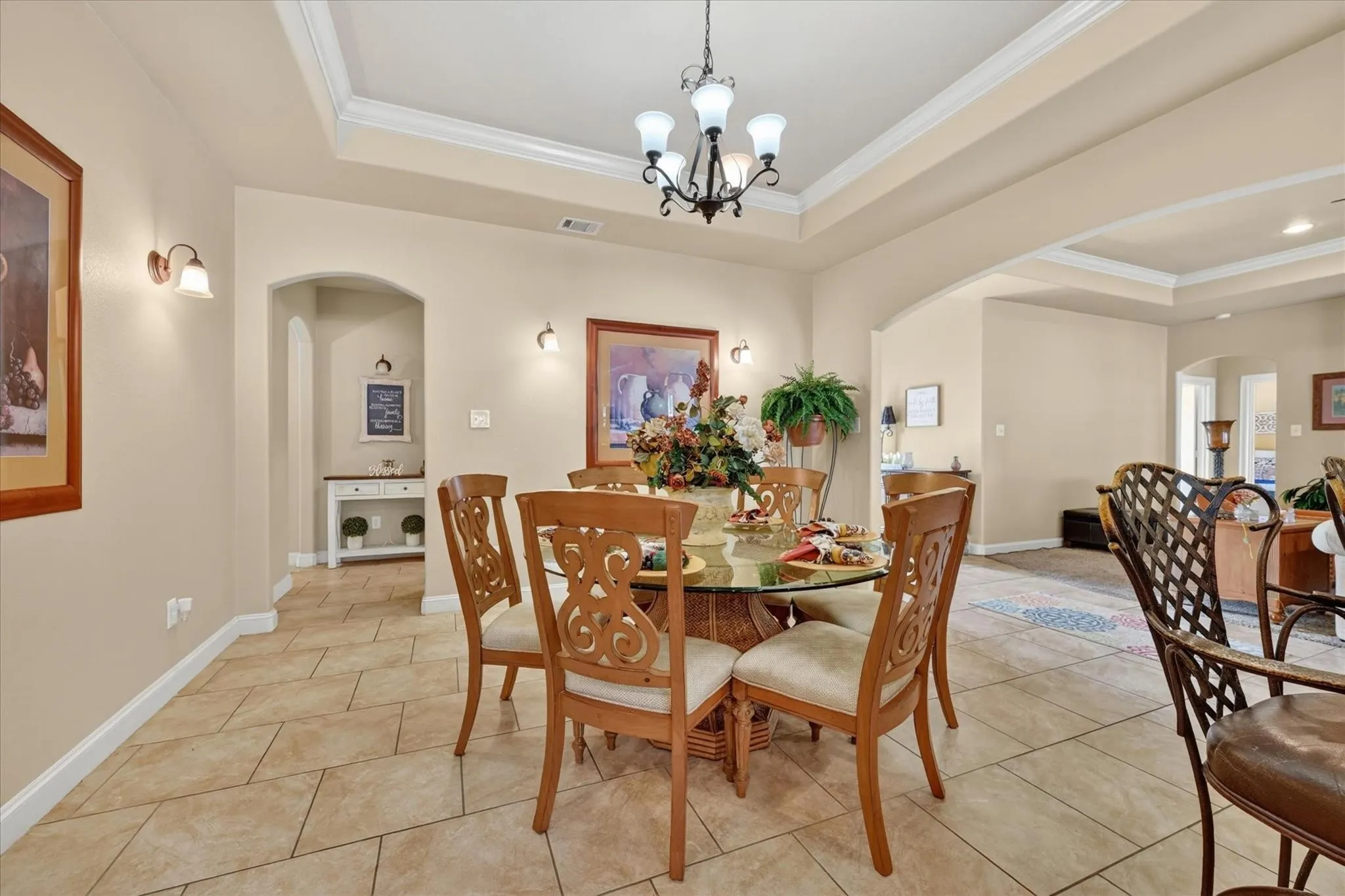 Single Family Residence For Sale in Dallas County , 732 Forest Creek, De Soto, Texas 75115, 4 Bedrooms, 3 Bathrooms, 2 Garage spaces, 2,372 Sqft, built in 2016, Price $369,999, mls#21348907, Real Estate Agent in De Soto, Homes For Sale in Dallas county, Homes For Sale in De Soto, Realtor in De Soto Texas, Real Estate Brokerage Independent Realty Texas, Luminita Cordes Realtor