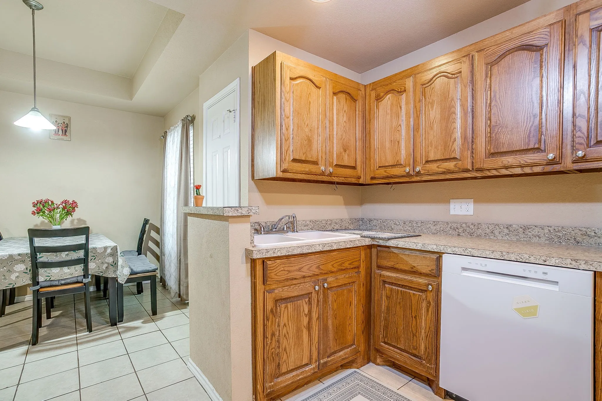 Single Family Residence For Rent in Palo Pinto County , 508 NW 5th Street, Mineral Wells, Texas 76067, 3 Bedroom, 2 Bathroom, 2 Garage spaces, 1,594 Sqft, built in 2009, mls#21348844, Real Estate Agent in Mineral Wells, Homes For Rent in Palo Pinto county, Homes For Rent in Mineral Wells, Realtor in Mineral Wells Texas, Real Estate Brokerage Independent Realty Texas, Luminita Cordes Realtor