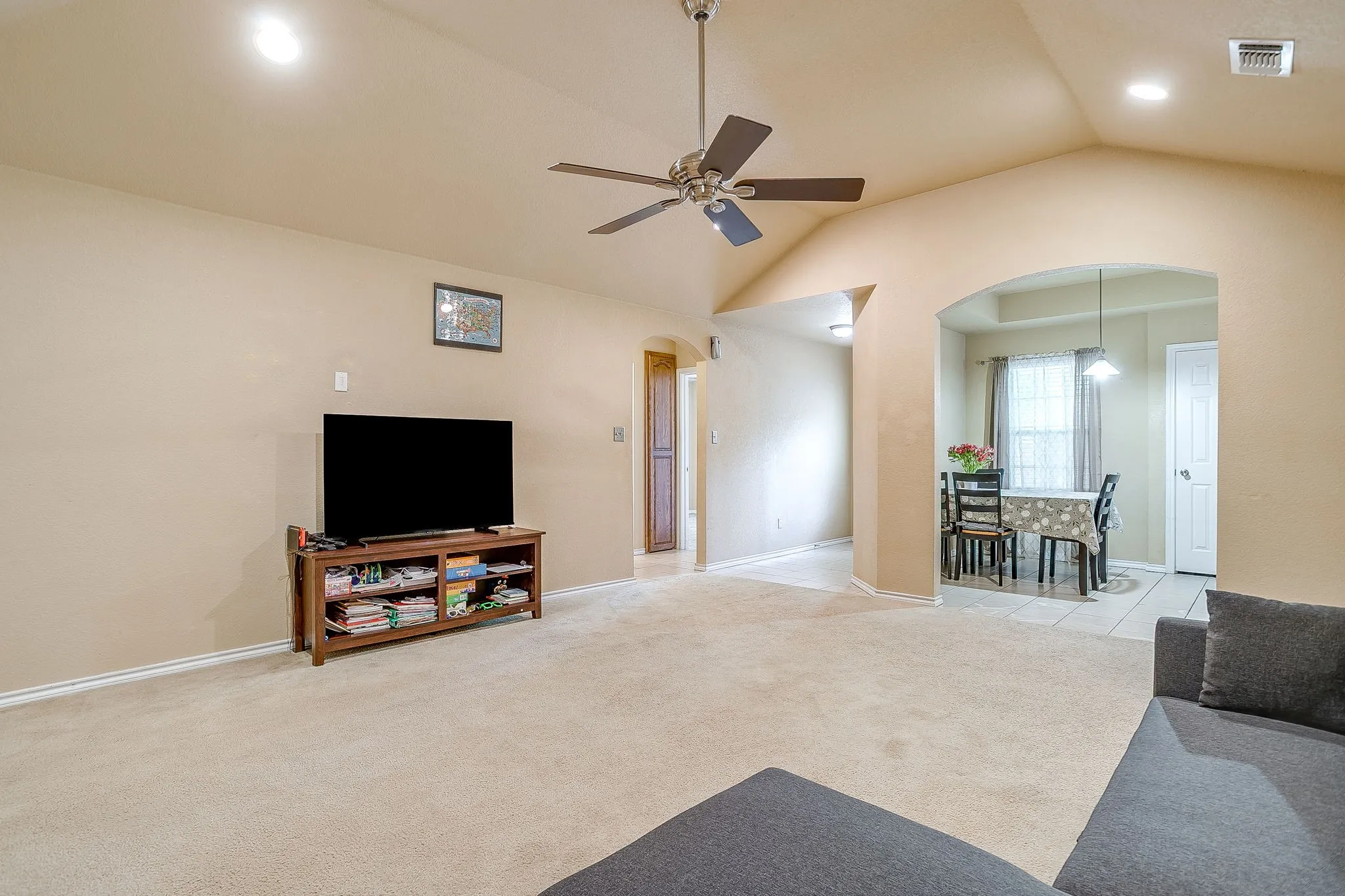 Single Family Residence For Rent in Palo Pinto County , 508 NW 5th Street, Mineral Wells, Texas 76067, 3 Bedroom, 2 Bathroom, 2 Garage spaces, 1,594 Sqft, built in 2009, mls#21348844, Real Estate Agent in Mineral Wells, Homes For Rent in Palo Pinto county, Homes For Rent in Mineral Wells, Realtor in Mineral Wells Texas, Real Estate Brokerage Independent Realty Texas, Luminita Cordes Realtor