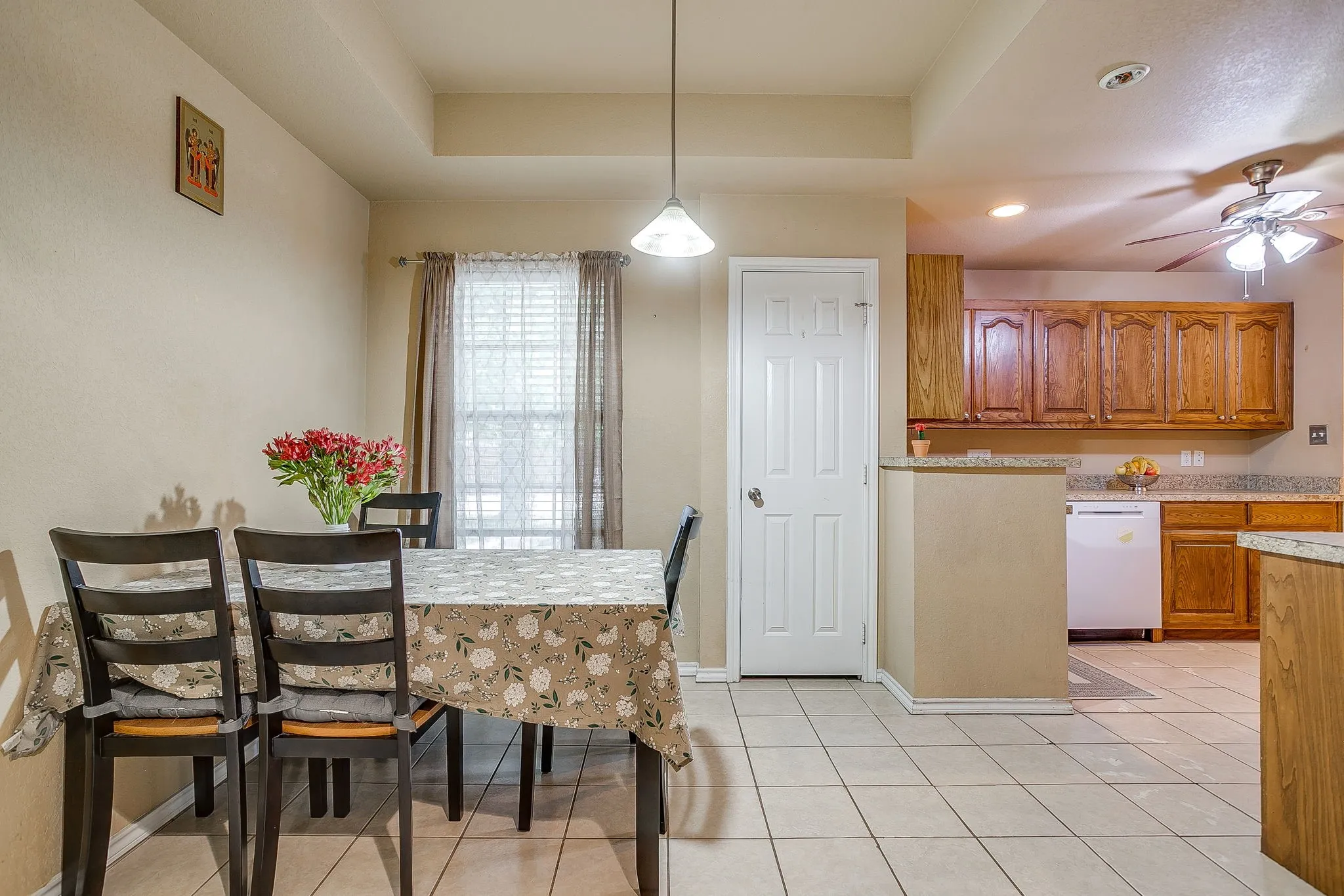 Single Family Residence For Rent in Palo Pinto County , 508 NW 5th Street, Mineral Wells, Texas 76067, 3 Bedroom, 2 Bathroom, 2 Garage spaces, 1,594 Sqft, built in 2009, mls#21348844, Real Estate Agent in Mineral Wells, Homes For Rent in Palo Pinto county, Homes For Rent in Mineral Wells, Realtor in Mineral Wells Texas, Real Estate Brokerage Independent Realty Texas, Luminita Cordes Realtor