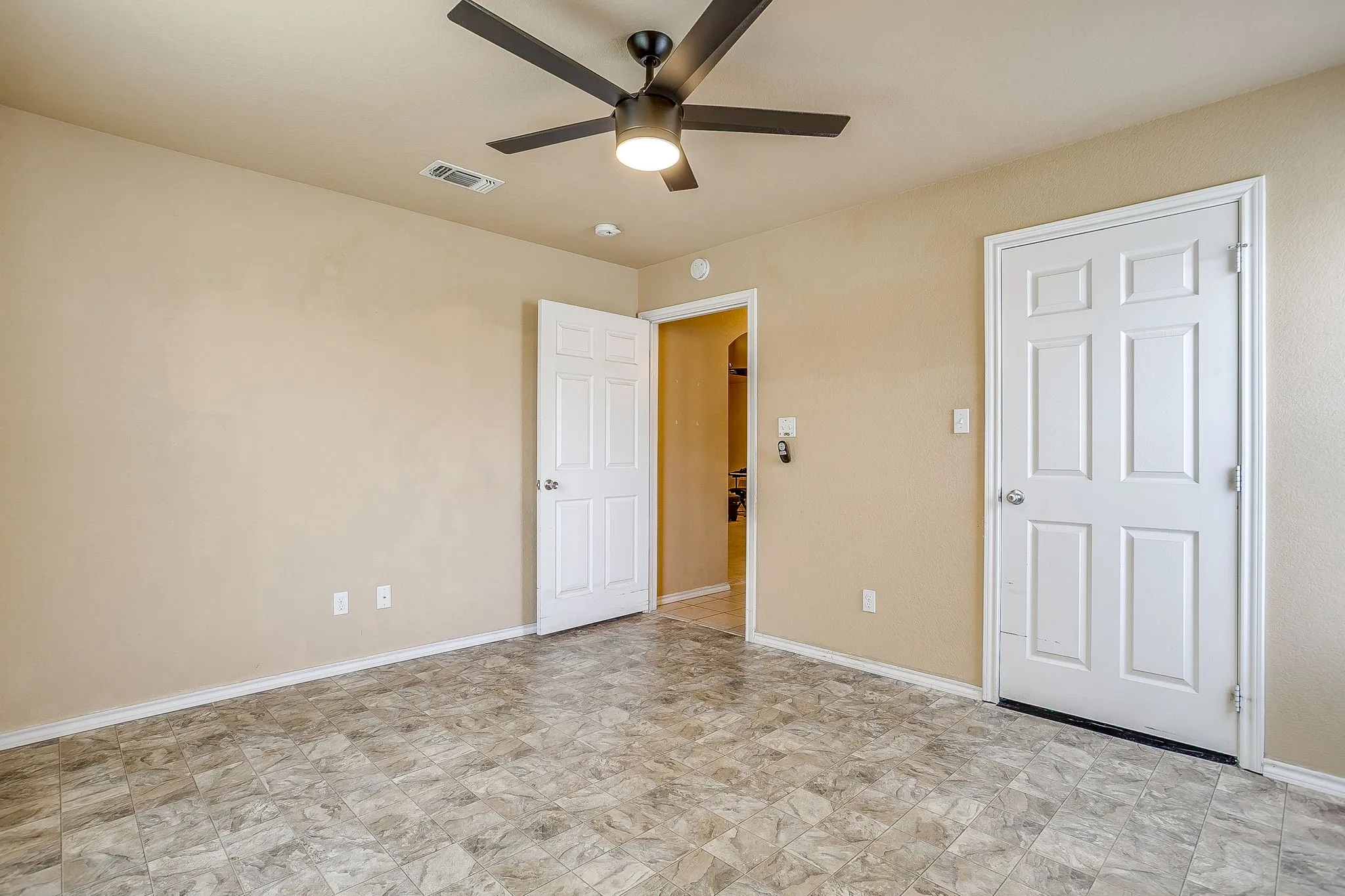 Single Family Residence For Rent in Palo Pinto County , 508 NW 5th Street, Mineral Wells, Texas 76067, 3 Bedroom, 2 Bathroom, 2 Garage spaces, 1,594 Sqft, built in 2009, mls#21348844, Real Estate Agent in Mineral Wells, Homes For Rent in Palo Pinto county, Homes For Rent in Mineral Wells, Realtor in Mineral Wells Texas, Real Estate Brokerage Independent Realty Texas, Luminita Cordes Realtor
