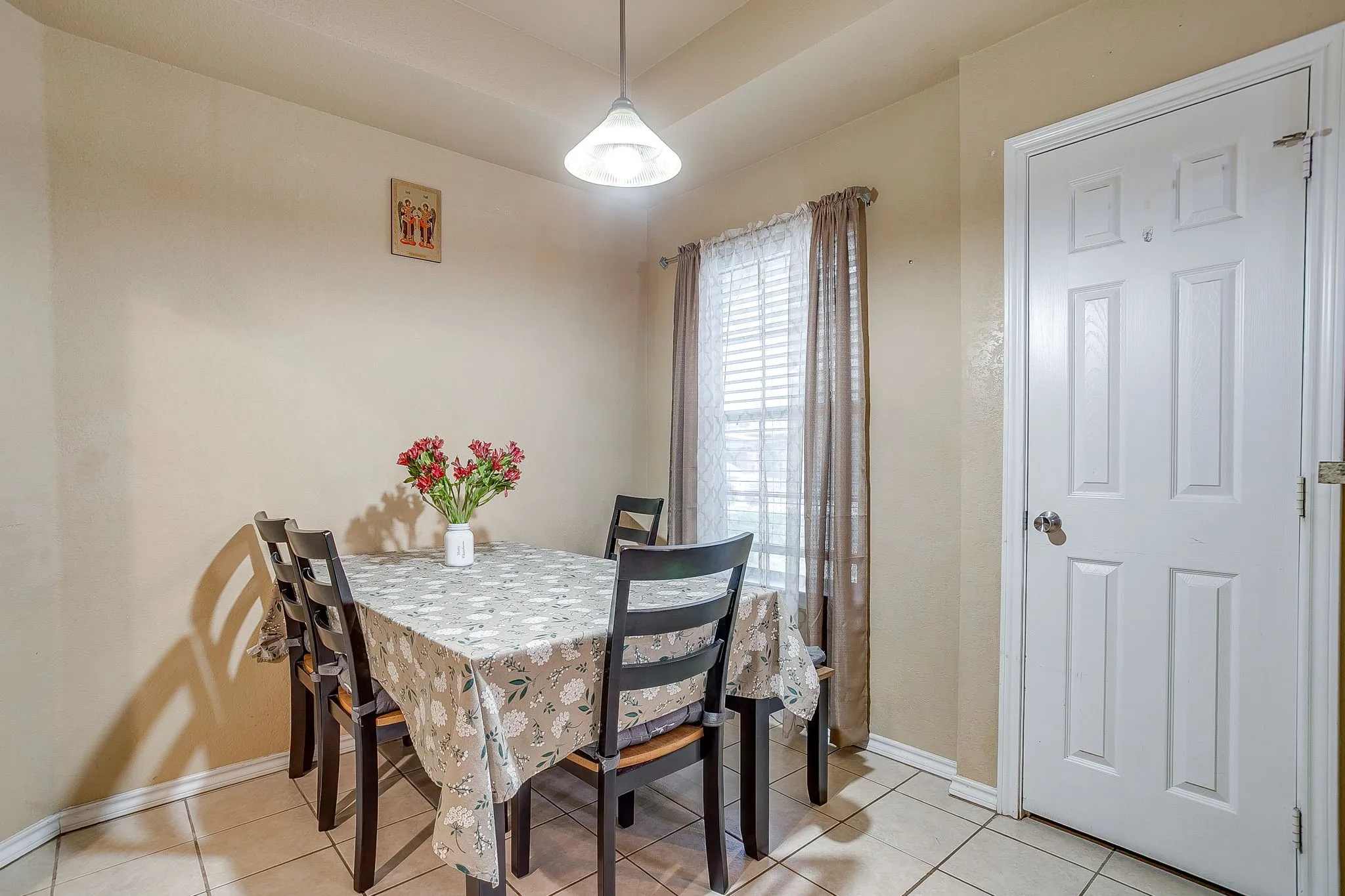 Single Family Residence For Rent in Palo Pinto County , 508 NW 5th Street, Mineral Wells, Texas 76067, 3 Bedroom, 2 Bathroom, 2 Garage spaces, 1,594 Sqft, built in 2009, mls#21348844, Real Estate Agent in Mineral Wells, Homes For Rent in Palo Pinto county, Homes For Rent in Mineral Wells, Realtor in Mineral Wells Texas, Real Estate Brokerage Independent Realty Texas, Luminita Cordes Realtor