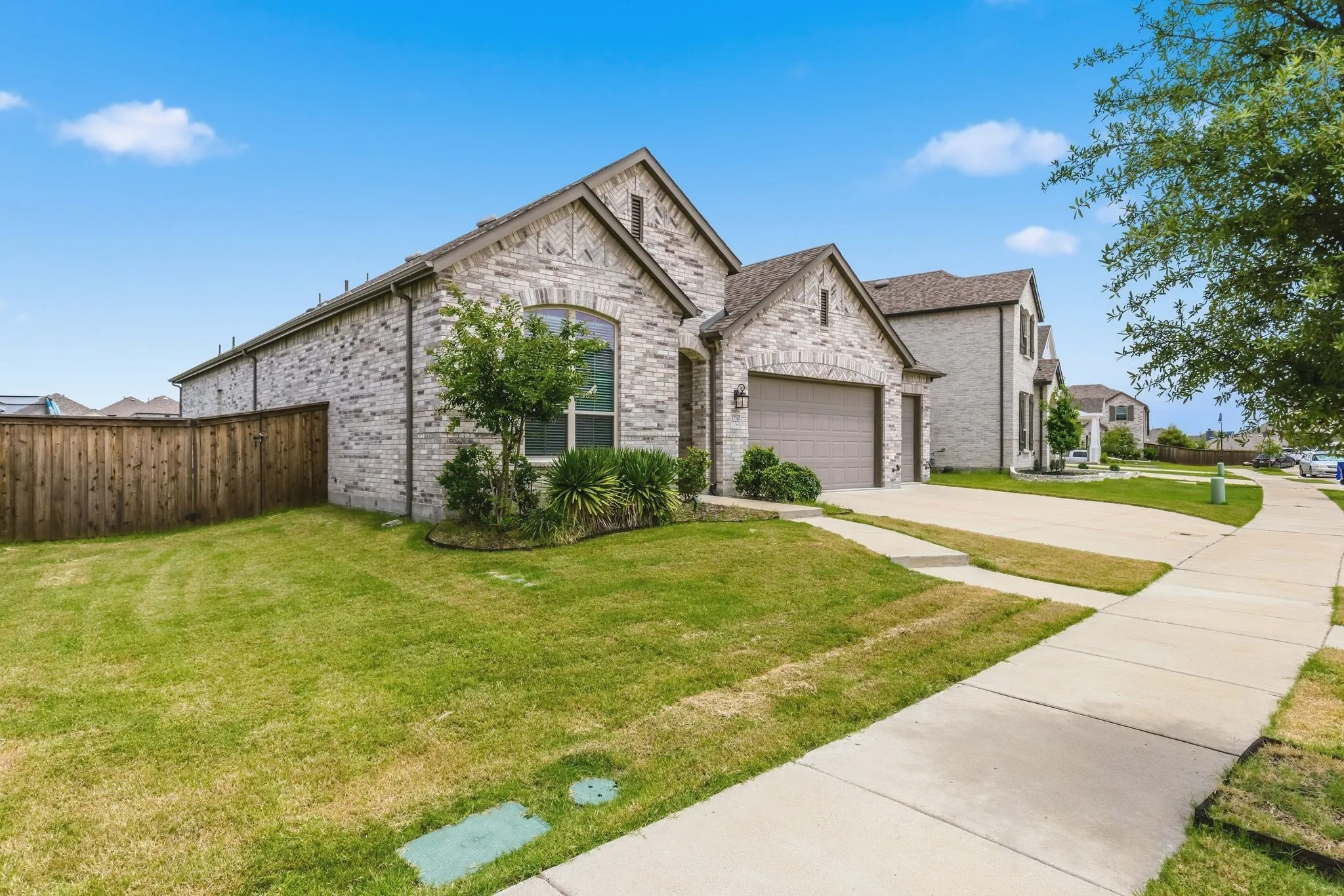 Single Family Residence For Sale in Rockwall County , 3226 Buffalo Creek Circle, Royse City, Texas 75189, 3 Bedroom, 3 Bathroom, 3 Garage spaces, 2,274 Sqft, built in 2020, mls#21348584, Real Estate Agent in Royse City, Homes For Sale in Rockwall county, Homes For Sale in Royse City, Realtor in Royse City Texas, Real Estate Brokerage Independent Realty Texas, Luminita Cordes Realtor
