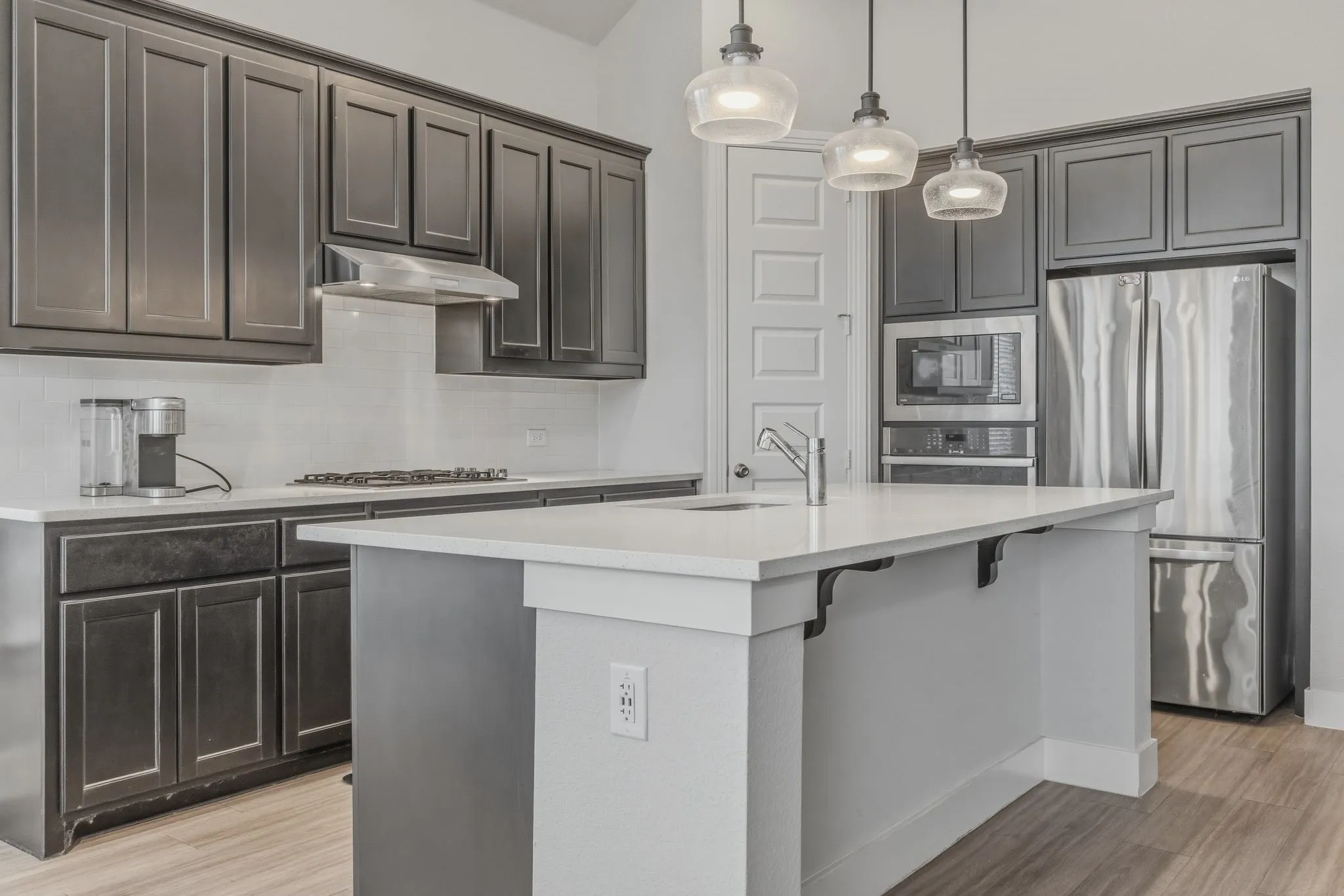 Single Family Residence For Sale in Rockwall County , 3226 Buffalo Creek Circle, Royse City, Texas 75189, 3 Bedroom, 3 Bathroom, 3 Garage spaces, 2,274 Sqft, built in 2020, mls#21348584, Real Estate Agent in Royse City, Homes For Sale in Rockwall county, Homes For Sale in Royse City, Realtor in Royse City Texas, Real Estate Brokerage Independent Realty Texas, Luminita Cordes Realtor