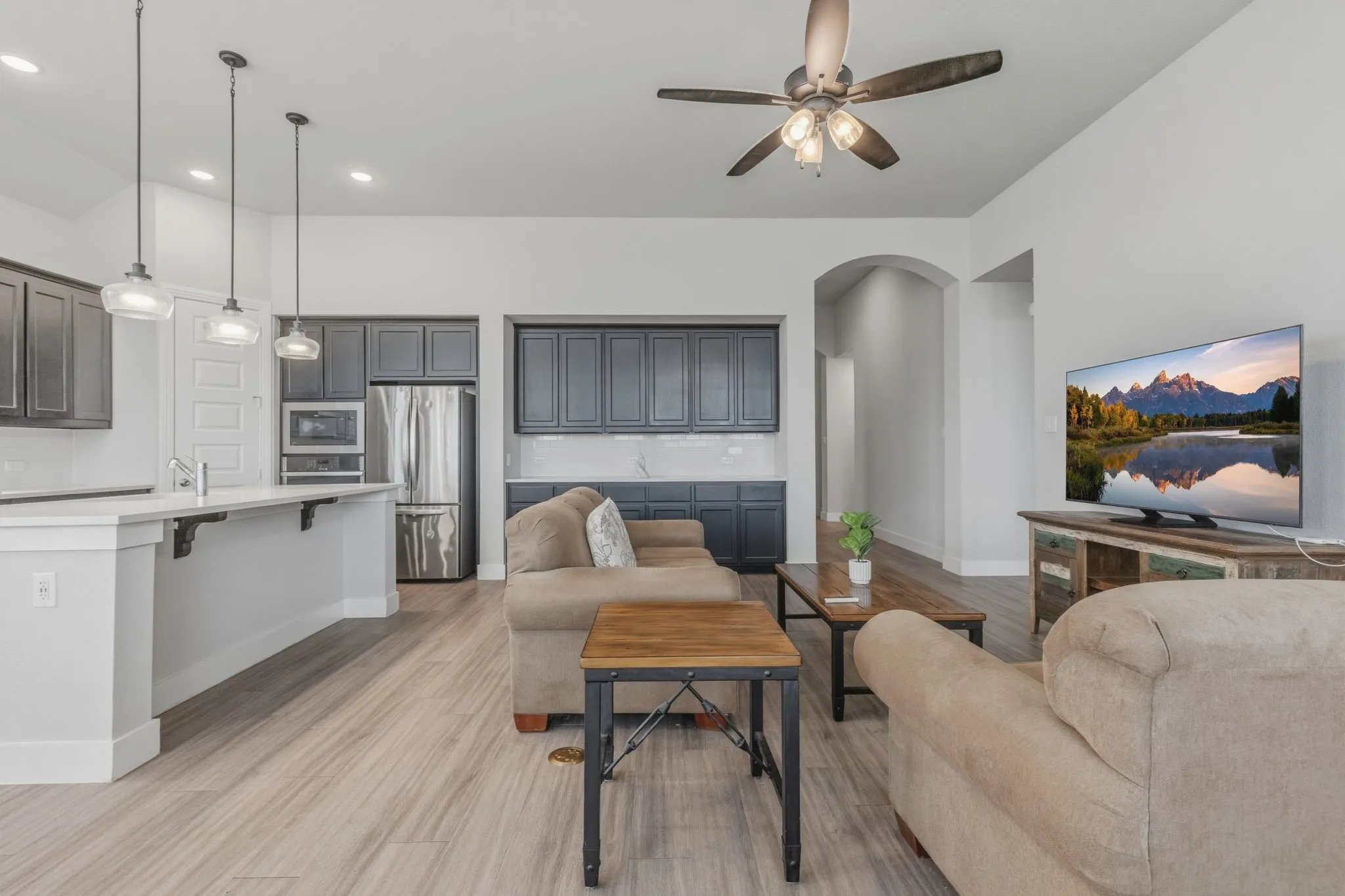 Single Family Residence For Sale in Rockwall County , 3226 Buffalo Creek Circle, Royse City, Texas 75189, 3 Bedroom, 3 Bathroom, 3 Garage spaces, 2,274 Sqft, built in 2020, mls#21348584, Real Estate Agent in Royse City, Homes For Sale in Rockwall county, Homes For Sale in Royse City, Realtor in Royse City Texas, Real Estate Brokerage Independent Realty Texas, Luminita Cordes Realtor