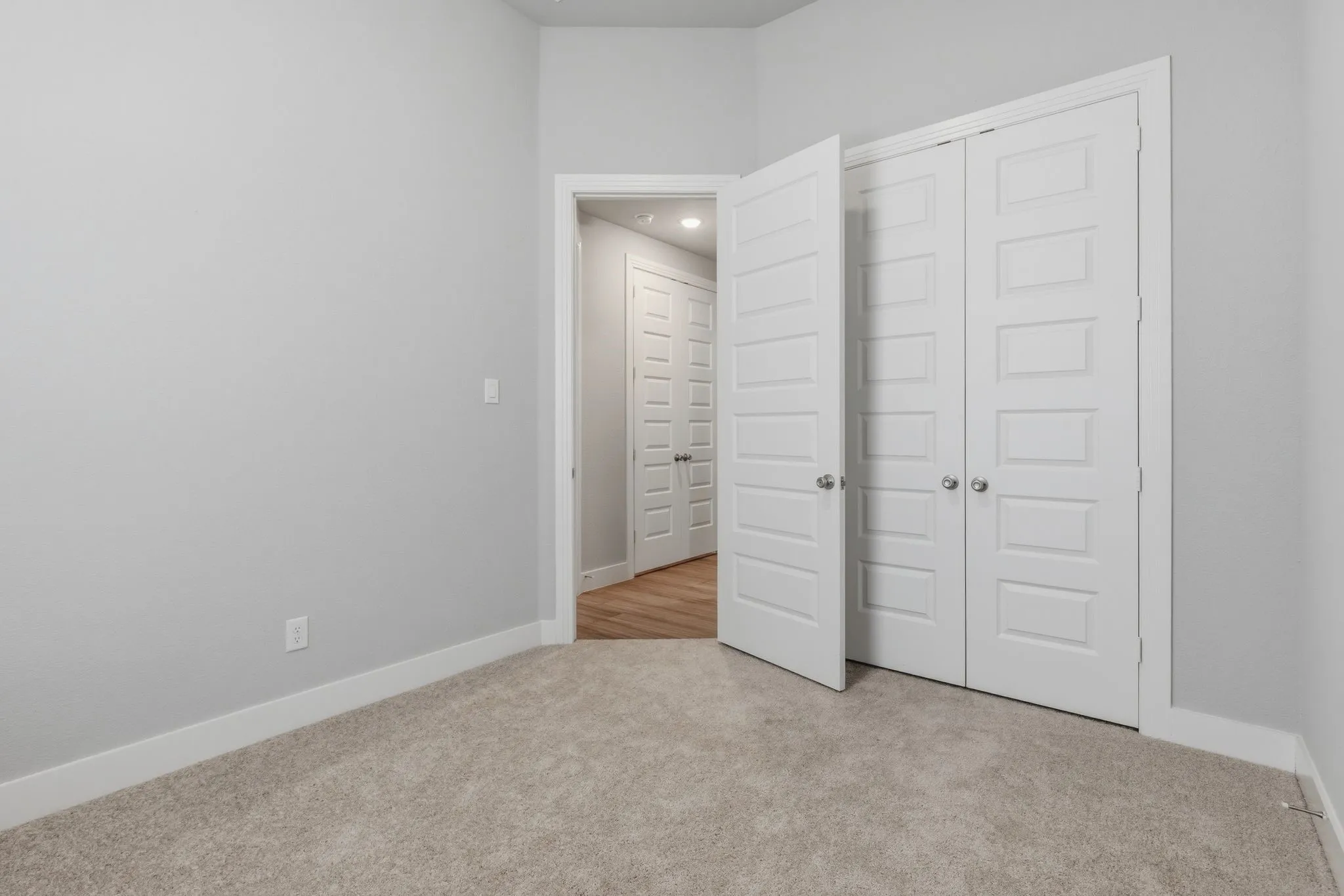 Single Family Residence For Sale in Rockwall County , 3226 Buffalo Creek Circle, Royse City, Texas 75189, 3 Bedroom, 3 Bathroom, 3 Garage spaces, 2,274 Sqft, built in 2020, mls#21348584, Real Estate Agent in Royse City, Homes For Sale in Rockwall county, Homes For Sale in Royse City, Realtor in Royse City Texas, Real Estate Brokerage Independent Realty Texas, Luminita Cordes Realtor