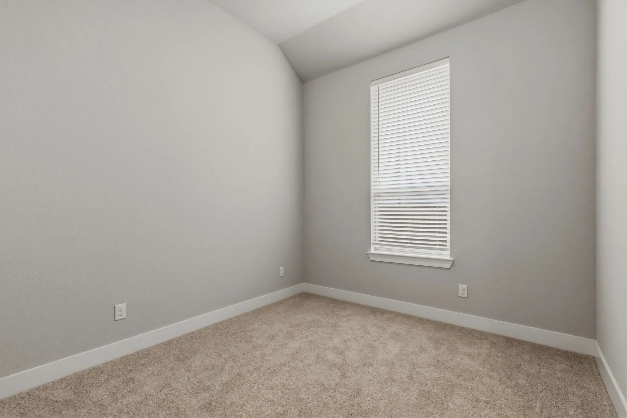 Single Family Residence For Sale in Rockwall County , 3226 Buffalo Creek Circle, Royse City, Texas 75189, 3 Bedroom, 3 Bathroom, 3 Garage spaces, 2,274 Sqft, built in 2020, mls#21348584, Real Estate Agent in Royse City, Homes For Sale in Rockwall county, Homes For Sale in Royse City, Realtor in Royse City Texas, Real Estate Brokerage Independent Realty Texas, Luminita Cordes Realtor