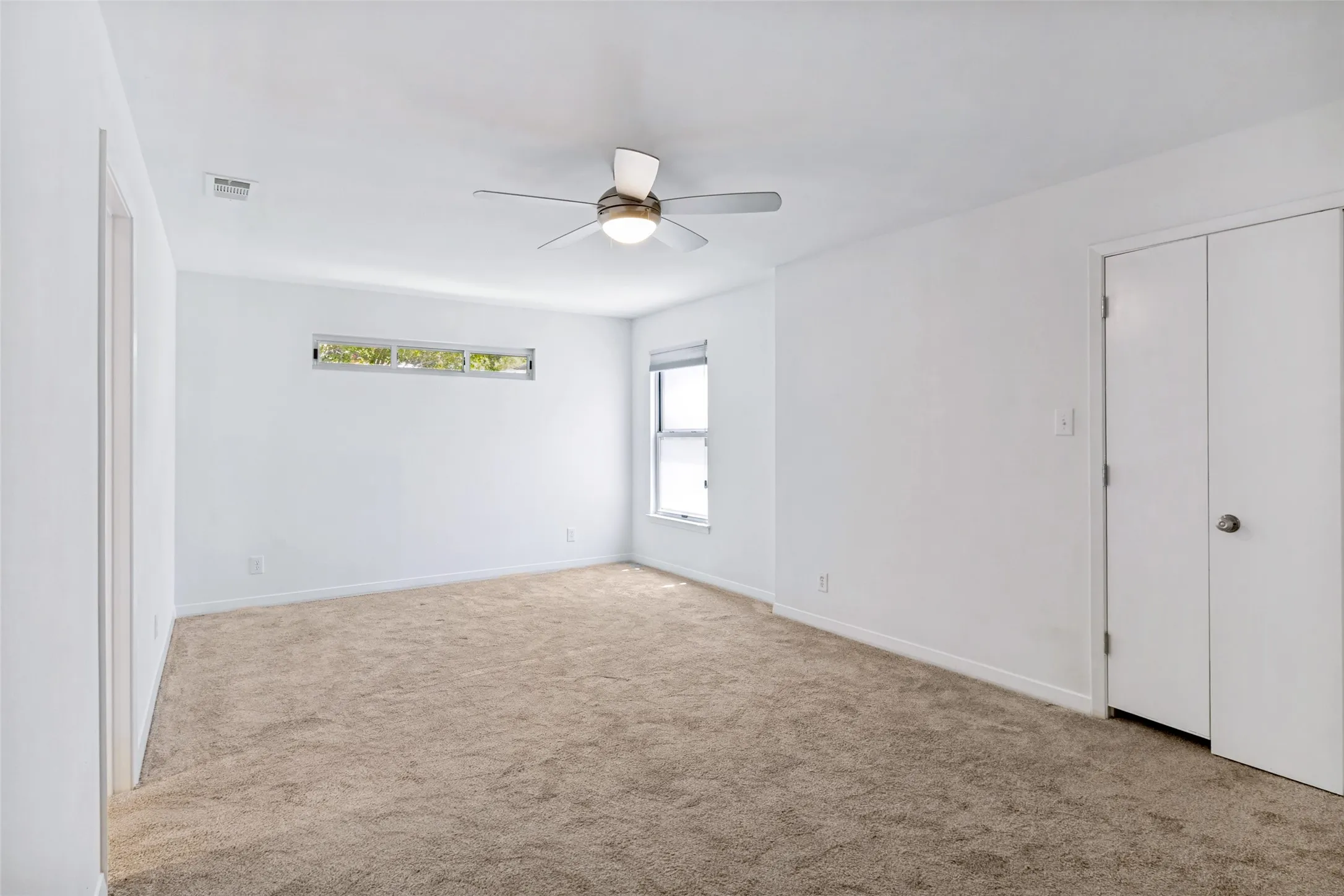 Single Family Residence For Rent in Dallas County , 6406 Chesley Lane, Dallas, Texas 75214, 3 Bedroom, 2 Bathroom, 2 Garage spaces, 1,635 Sqft, built in 1953, mls#21348821, Real Estate Agent in Dallas, Homes For Rent in Dallas county, Homes For Rent in Dallas, Realtor in Dallas Texas, Real Estate Brokerage Independent Realty Texas, Luminita Cordes Realtor