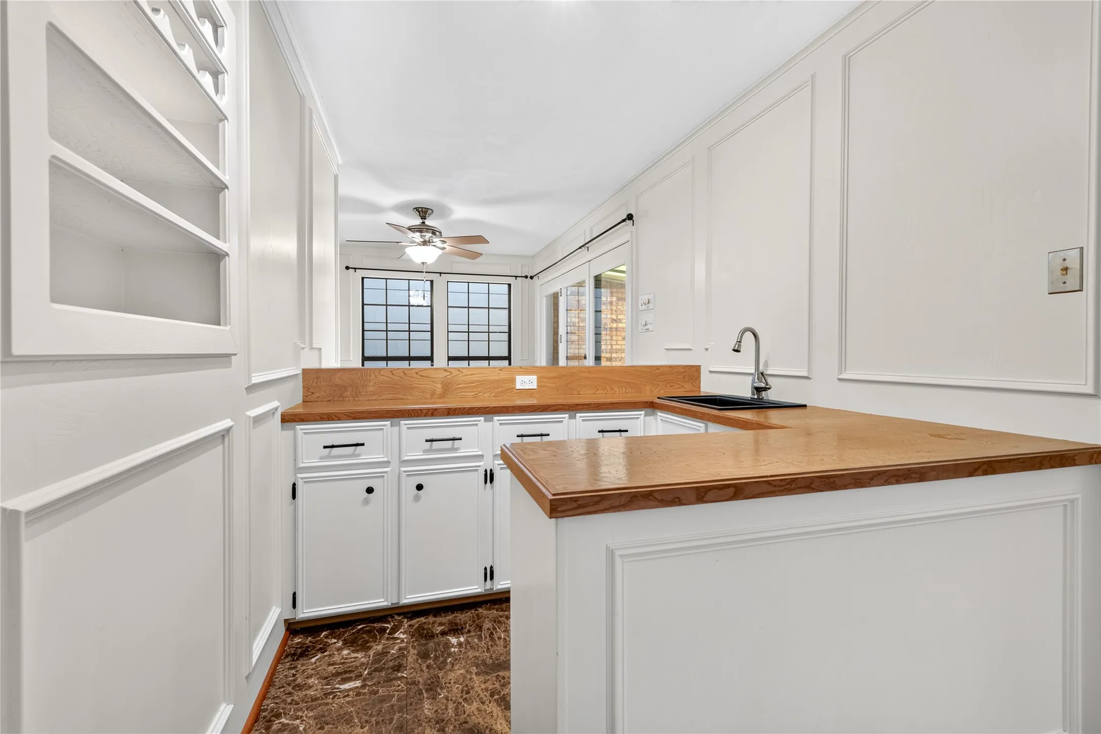 Serve your guests without being in the kitchen! Great coffee bar location.