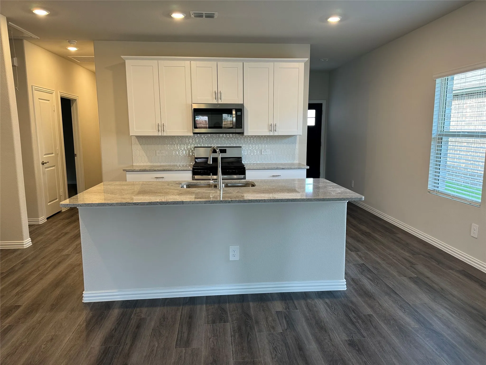 Single Family Residence For Rent in Collin County , 503 Cottagewood Drive, Princeton, Texas 75071, 3 Bedroom, 2 Bathroom, 2 Garage spaces, 1,551 Sqft, built in 2024, mls#21348491, Real Estate Agent in Princeton, Homes For Rent in Collin county, Homes For Rent in Princeton, Realtor in Princeton Texas, Real Estate Brokerage Independent Realty Texas, Luminita Cordes Realtor