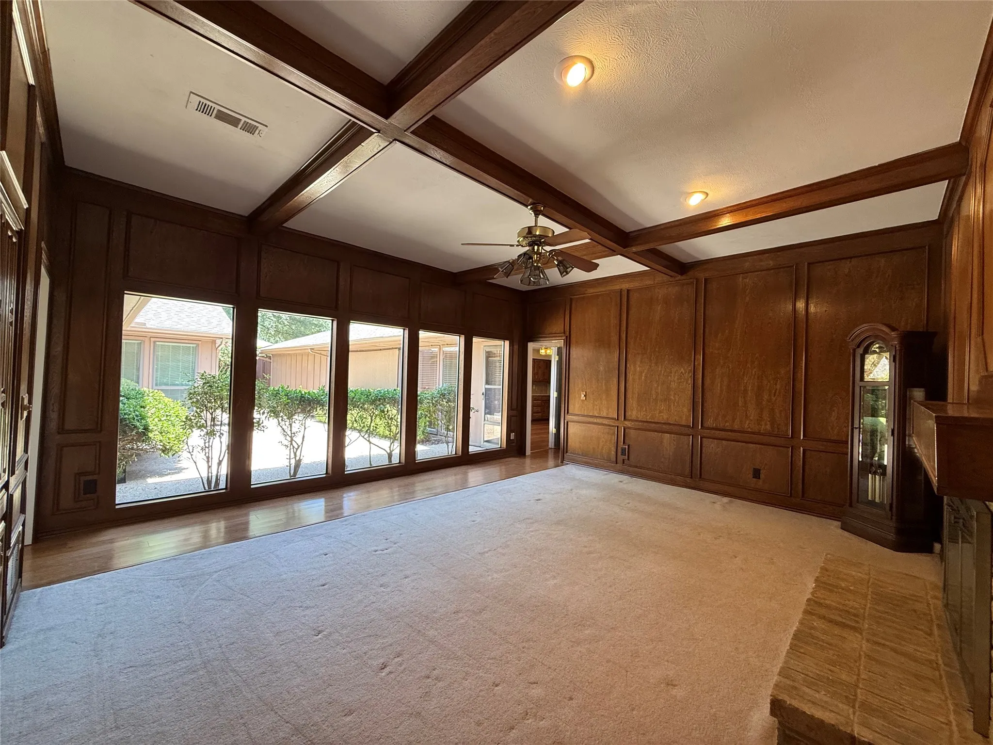 Single Family Residence For Sale in Collin County , 3205 Cross Bend Road, Plano, Texas 75023, 3 Bedroom, 3 Bathroom, 2 Garage spaces, 2,240 Sqft, built in 1978, mls#21344843, Real Estate Agent in Plano, Homes For Sale in Collin county, Homes For Sale in Plano, Realtor in Plano Texas, Real Estate Brokerage Independent Realty Texas, Luminita Cordes Realtor