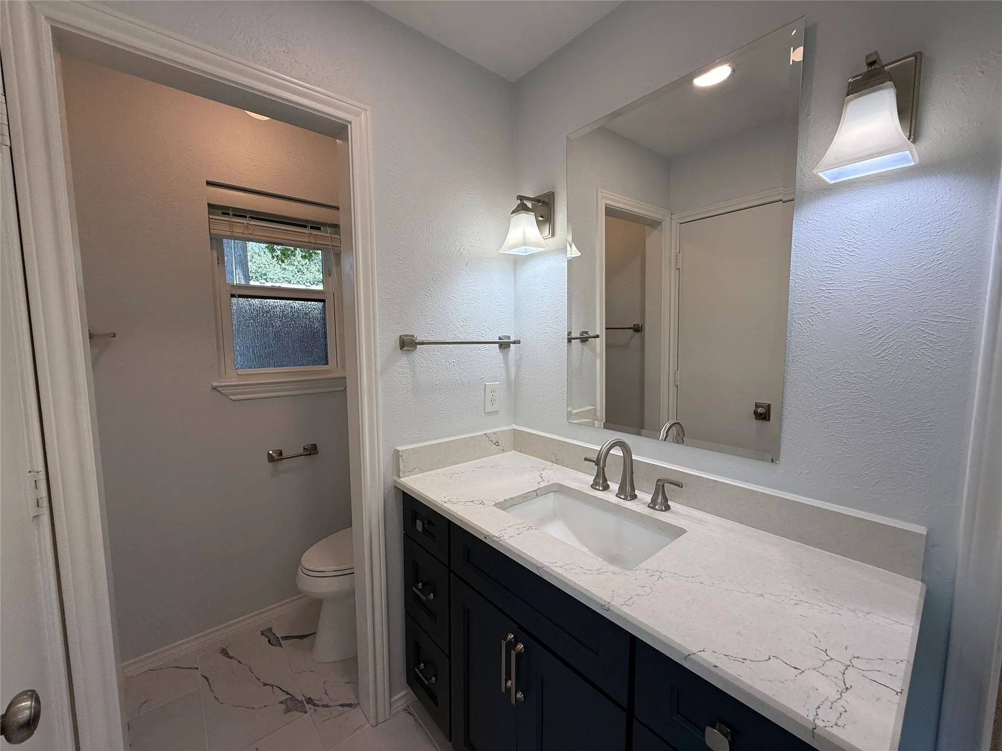 Single Family Residence For Sale in Collin County , 3205 Cross Bend Road, Plano, Texas 75023, 3 Bedroom, 3 Bathroom, 2 Garage spaces, 2,240 Sqft, built in 1978, mls#21344843, Real Estate Agent in Plano, Homes For Sale in Collin county, Homes For Sale in Plano, Realtor in Plano Texas, Real Estate Brokerage Independent Realty Texas, Luminita Cordes Realtor