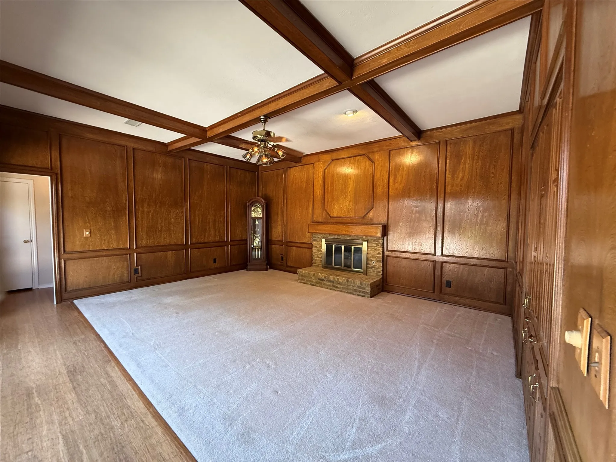 Single Family Residence For Sale in Collin County , 3205 Cross Bend Road, Plano, Texas 75023, 3 Bedroom, 3 Bathroom, 2 Garage spaces, 2,240 Sqft, built in 1978, mls#21344843, Real Estate Agent in Plano, Homes For Sale in Collin county, Homes For Sale in Plano, Realtor in Plano Texas, Real Estate Brokerage Independent Realty Texas, Luminita Cordes Realtor
